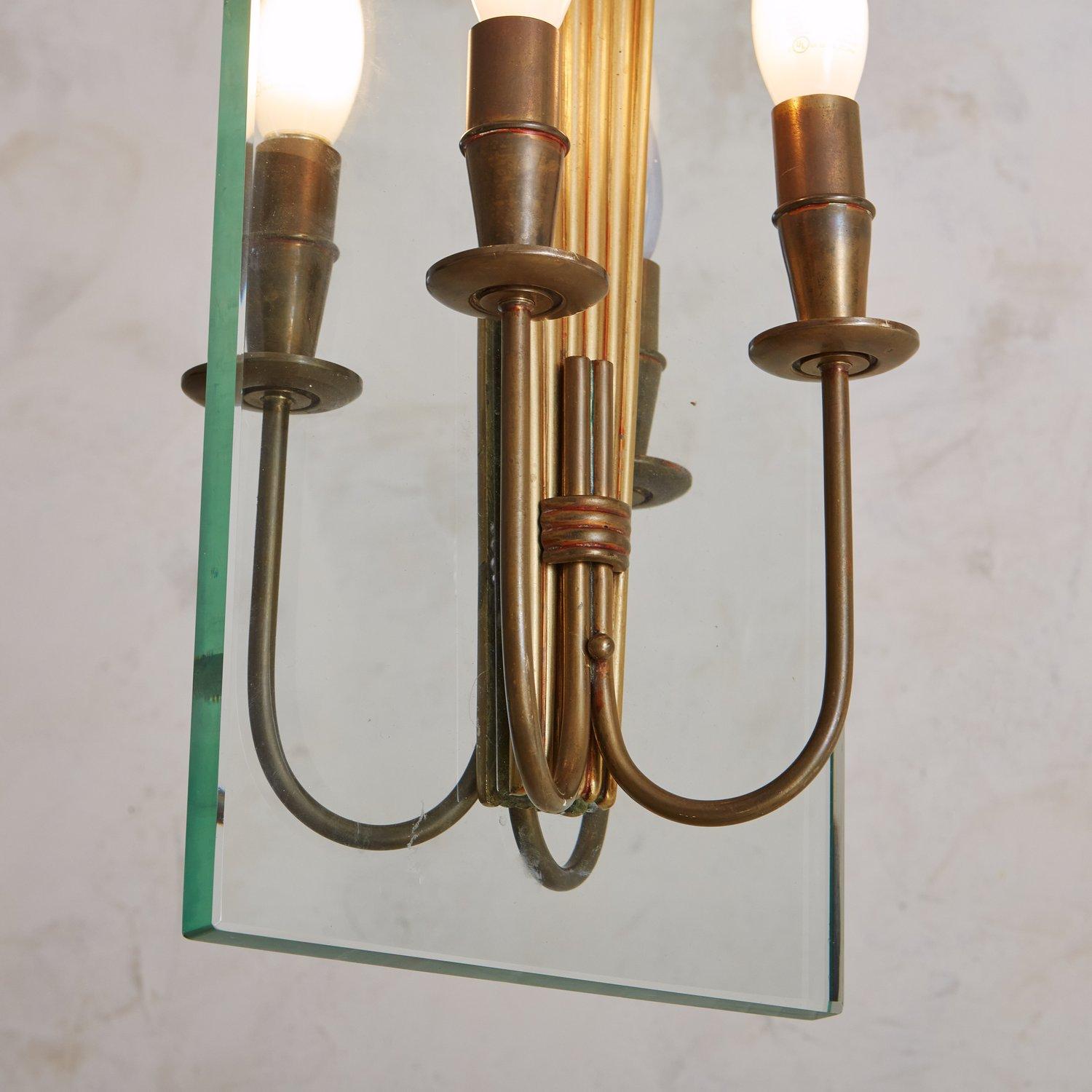 Laiton Lampe à suspension en laiton et verre dans le style de Fontana Arte, XXe siècle en vente