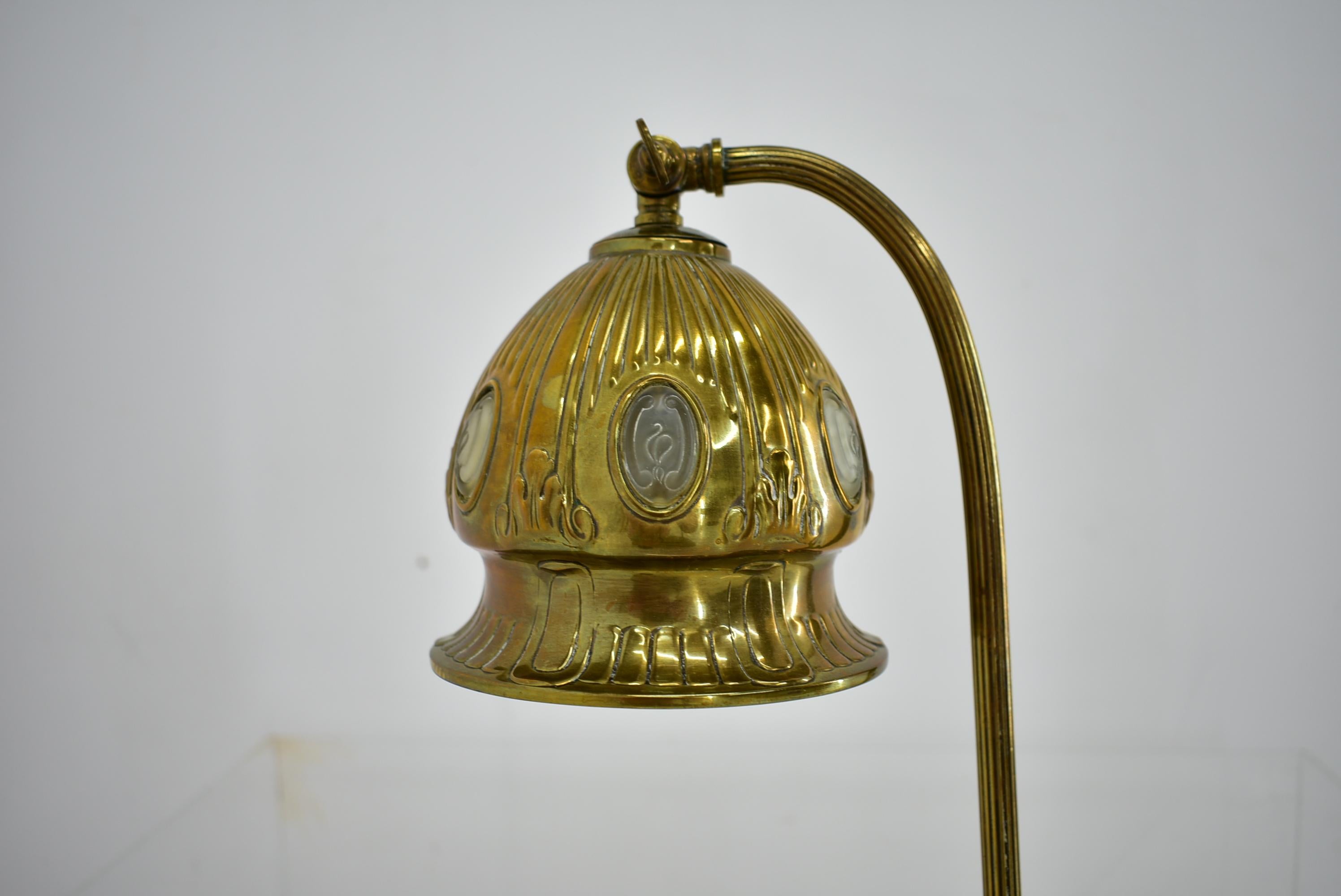 Brass Glass Vintage Table Lamp Style Vienna Secession, 1930s, Austria In Good Condition For Sale In Praha, CZ