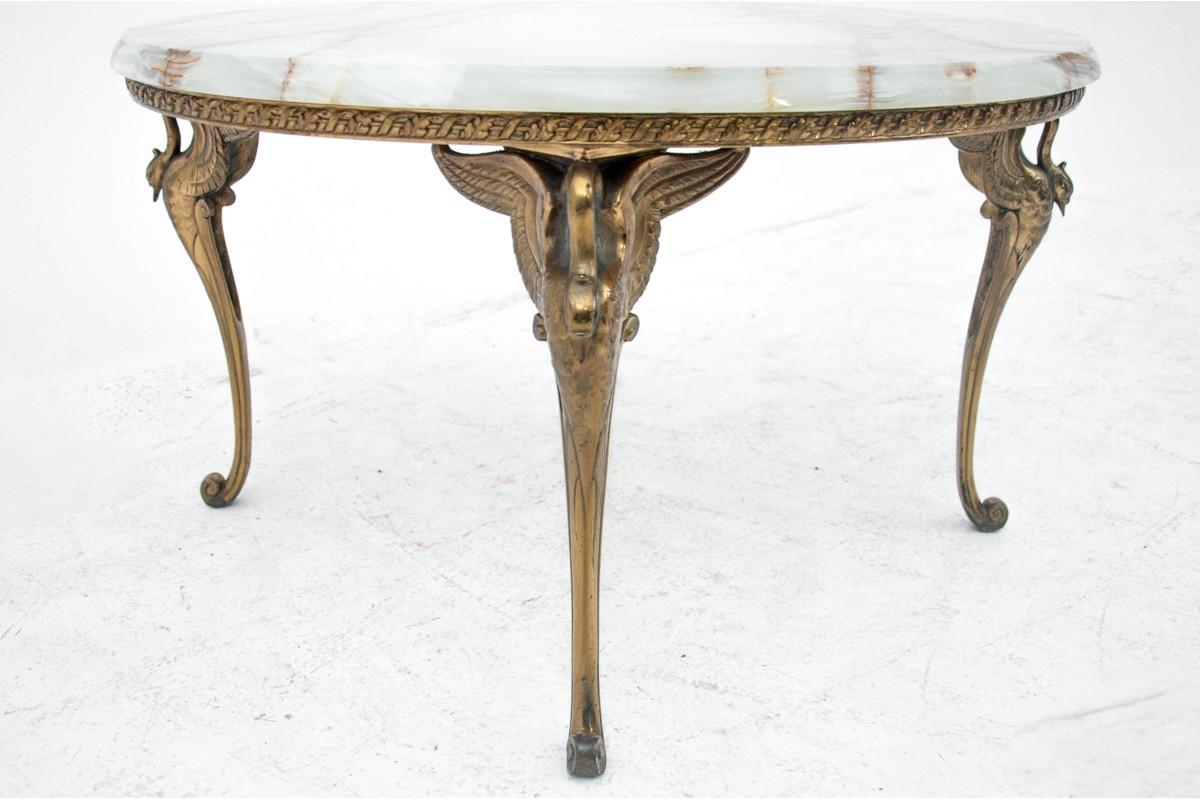 Brass Gold Round Table with Onyx Top, France, circa 1940s In Good Condition In Chorzów, PL