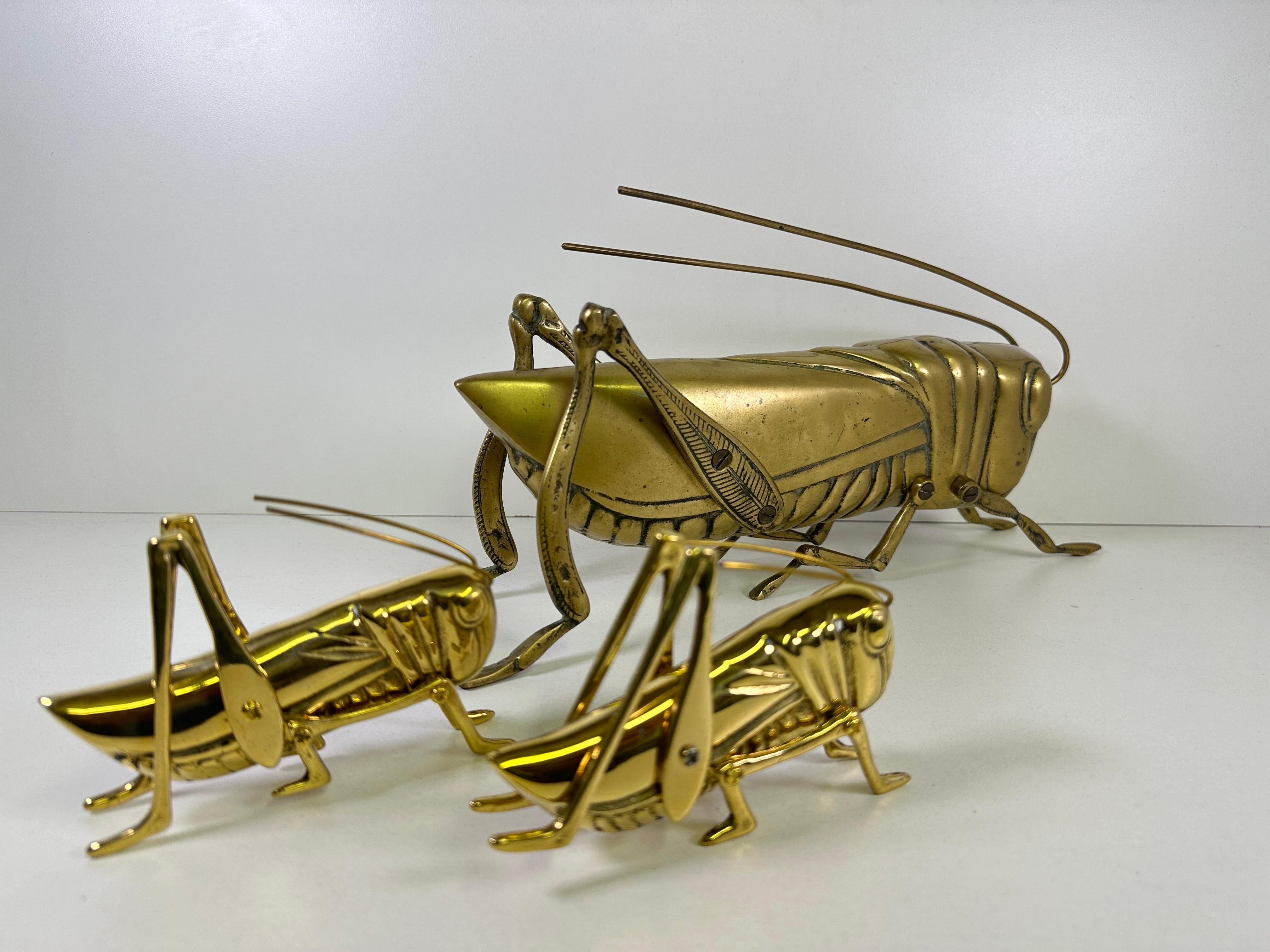 Hollywood Regency Famiglia delle cavallette d'ottone in vendita