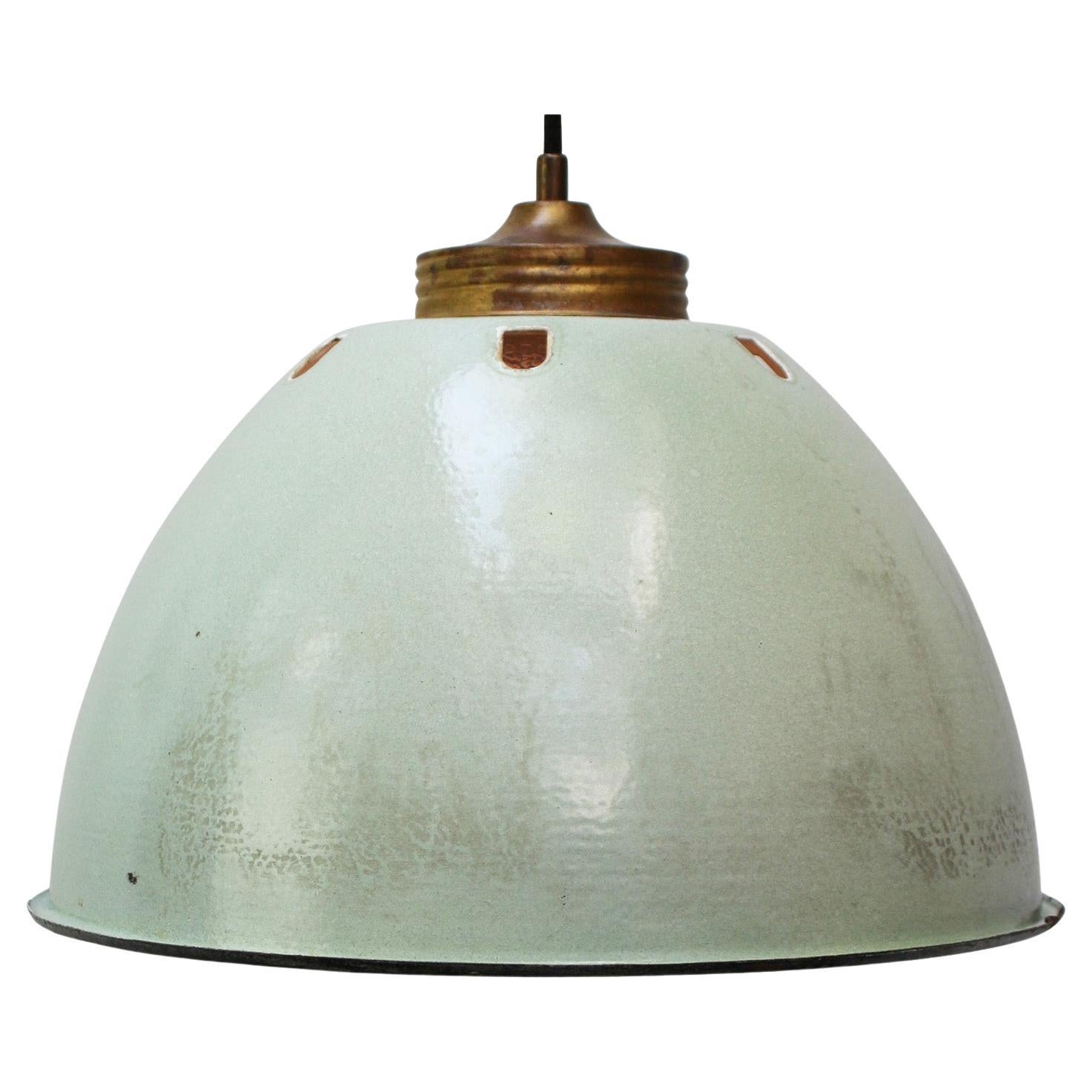 Ciondolo in ottone con smalto verde e vetro smerigliato vintage