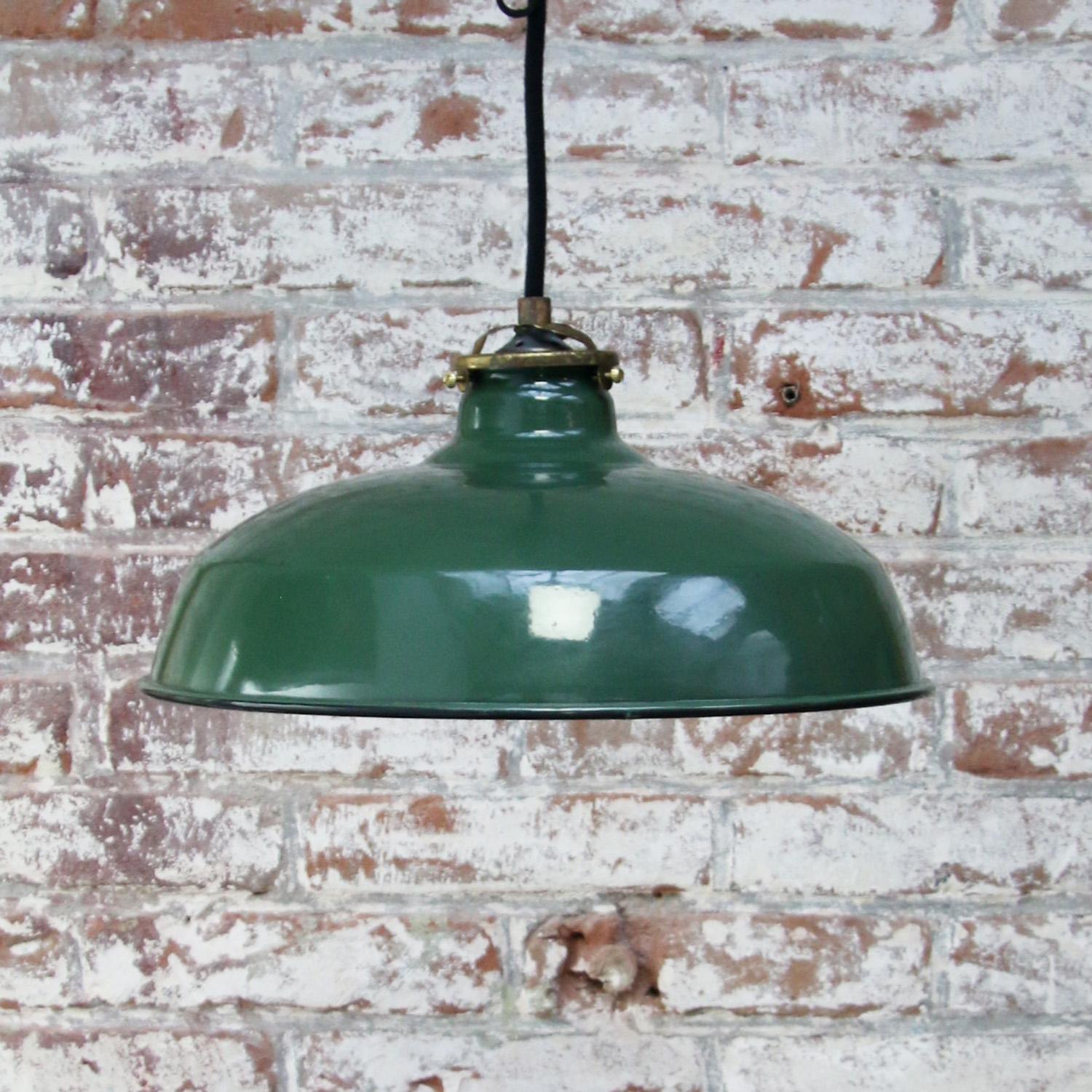 Brass Green Enamel Vintage Industrial Pendant Light In Good Condition For Sale In Amsterdam, NL