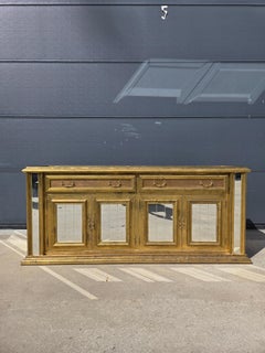 Buffet vintage de style Régence en laiton martelé et miroir, Espagne, années 1960