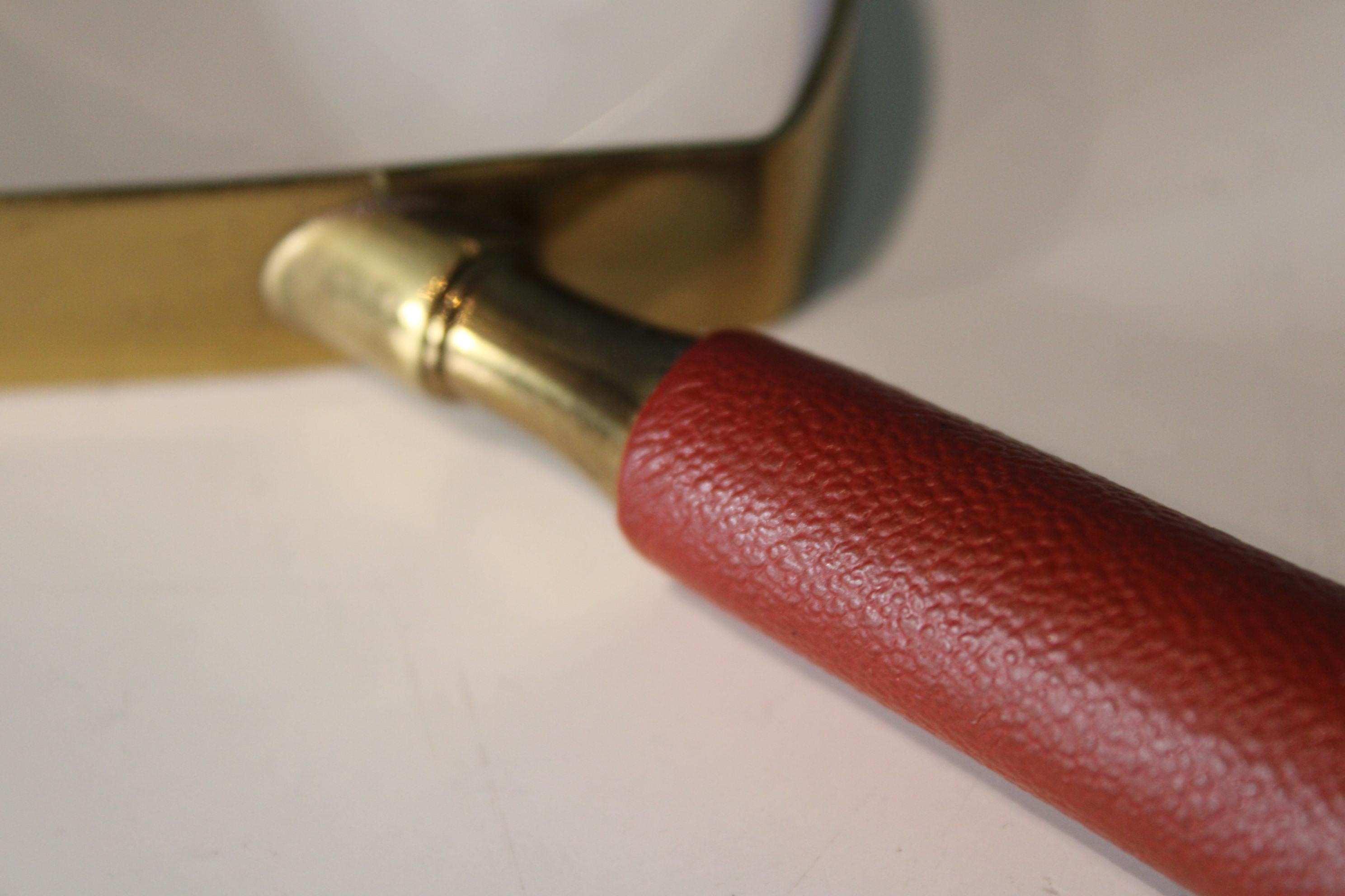 Brass Hand Magnifying Glass, Vintage In Good Condition For Sale In Paris, FR