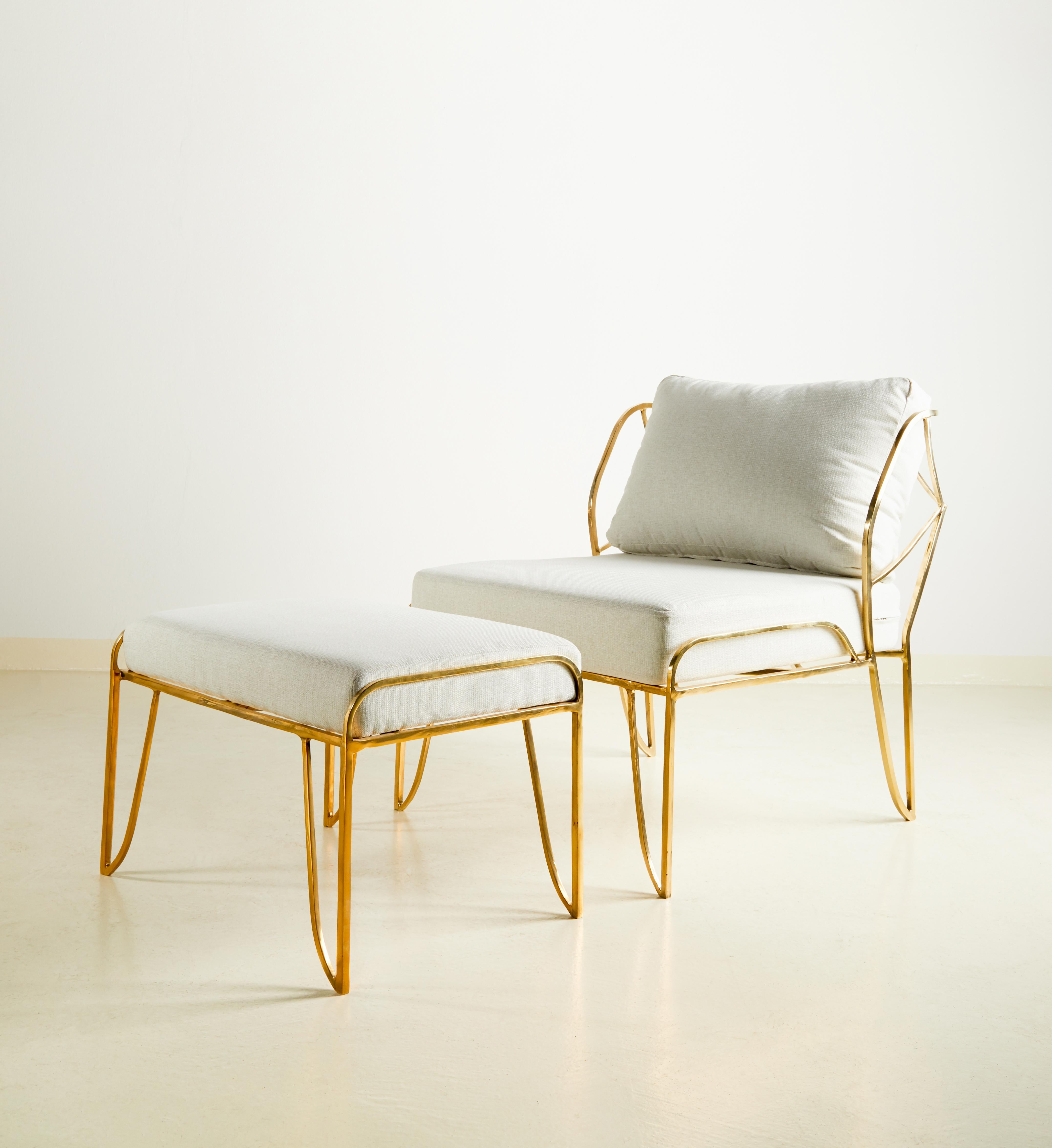 Brass hand-sculpted armchair and stool, Lena, Misaya.
Dimensions:
Chair: H 76 x W 65 x L 80 cm
Stool: 38 x 61 x 42 cm
Hand-sculpted brass and marble tables.
