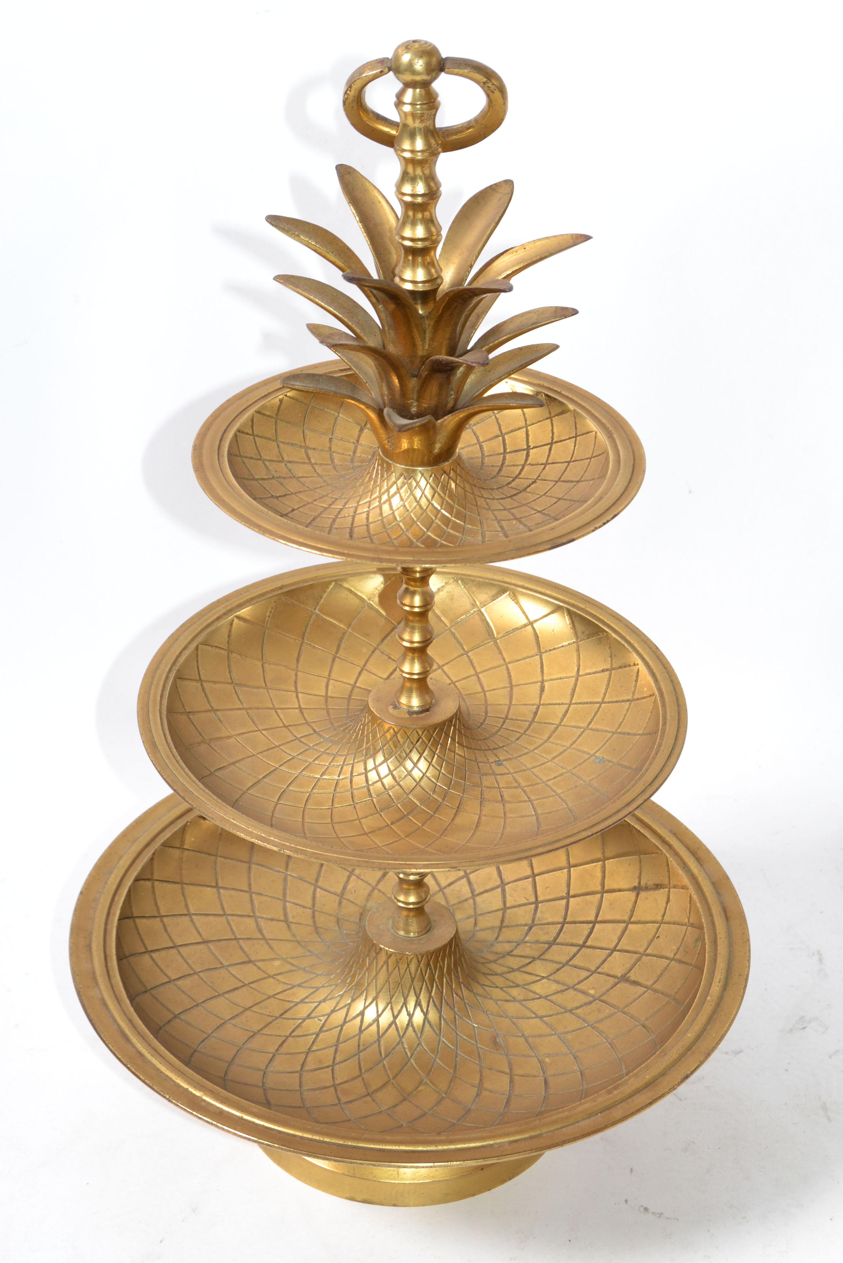 Late 20th Century Brass Handcrafted 3-Tier Pineapple Nesting Serving Tray Stand