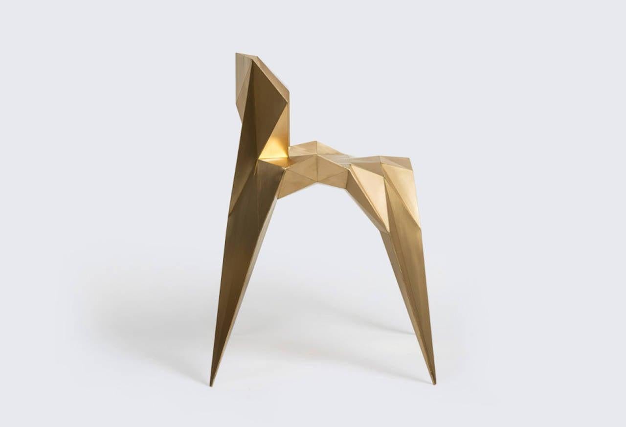 Chaise à manger en forme de cœur unique en laiton de Zhoujie Zhang Neuf - En vente à Beverly Hills, CA
