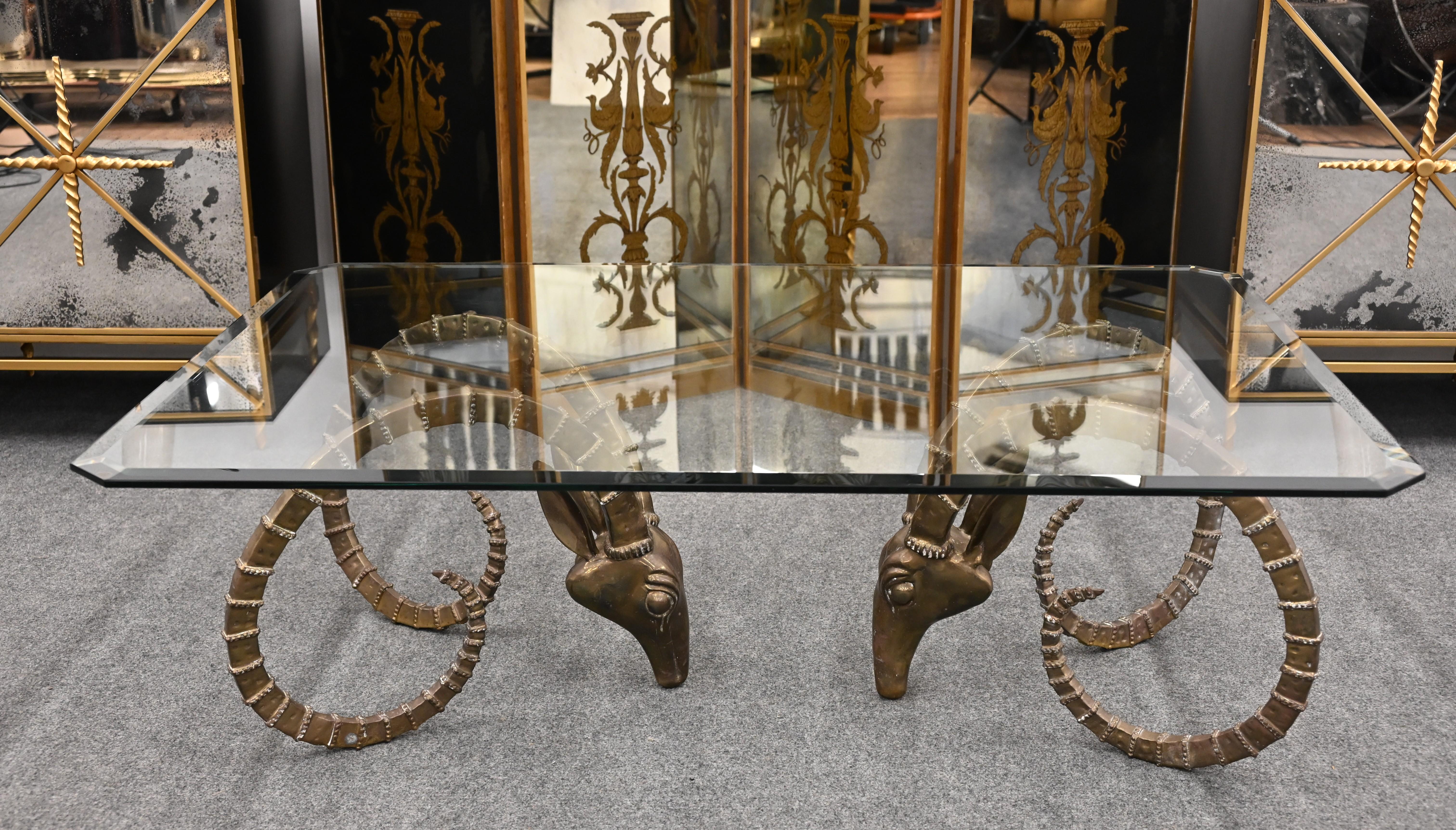 Couchtisch mit Steinbock und Glas, 1980er Jahre (Moderne der Mitte des Jahrhunderts) im Angebot