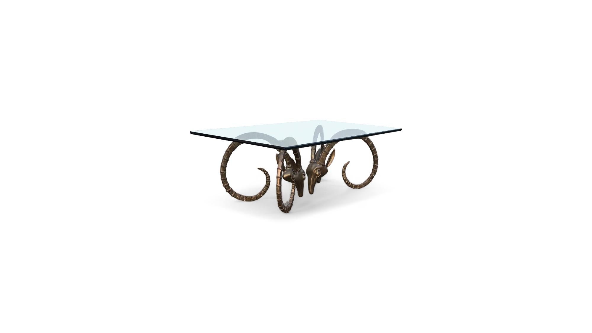 Table basse en laiton avec cornes de bouquetin d'après Alain Chervet en vente 5