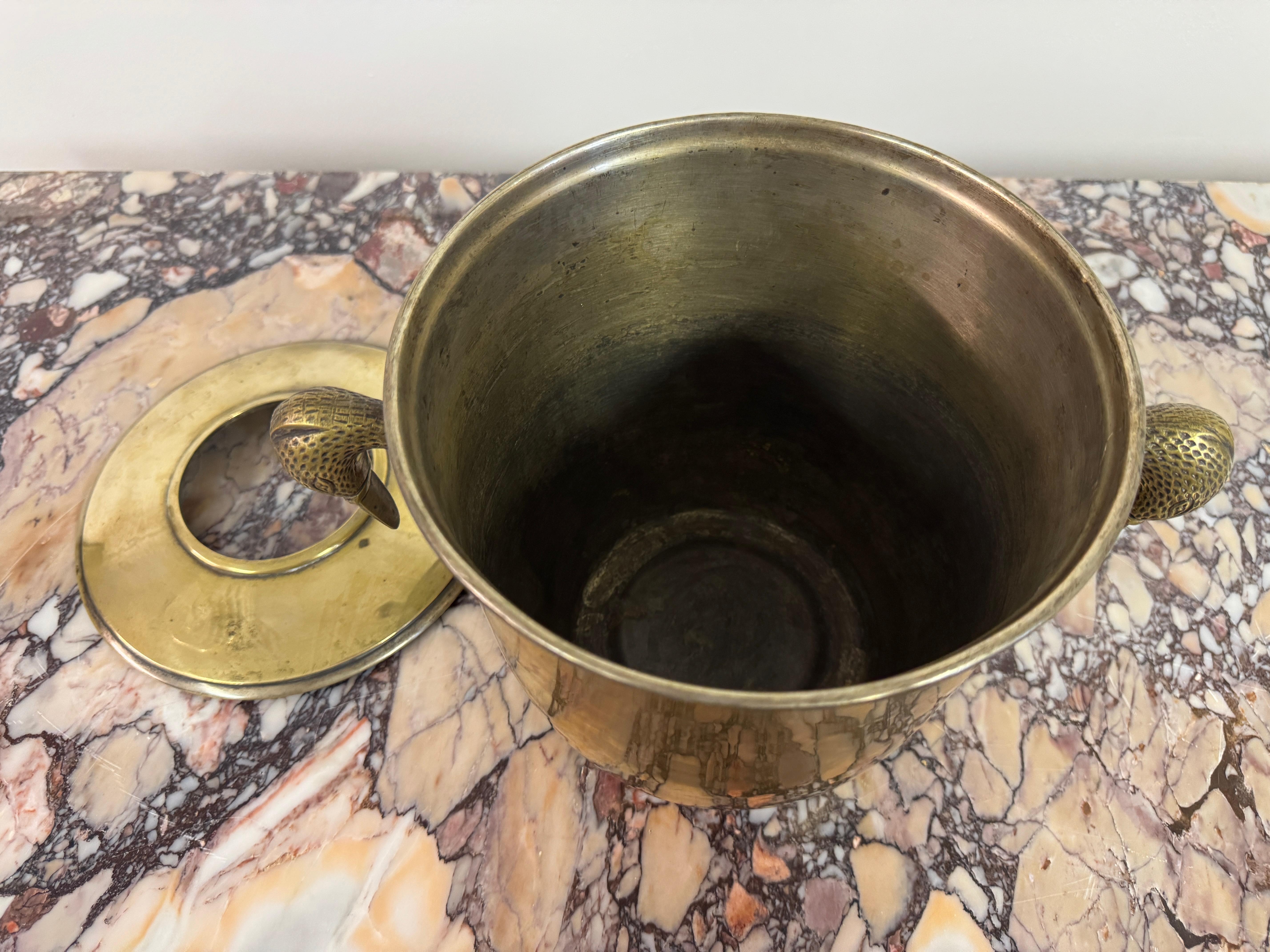 Brass Ice Bucket with Bird-Form Handles, Italy, 1960s For Sale 1