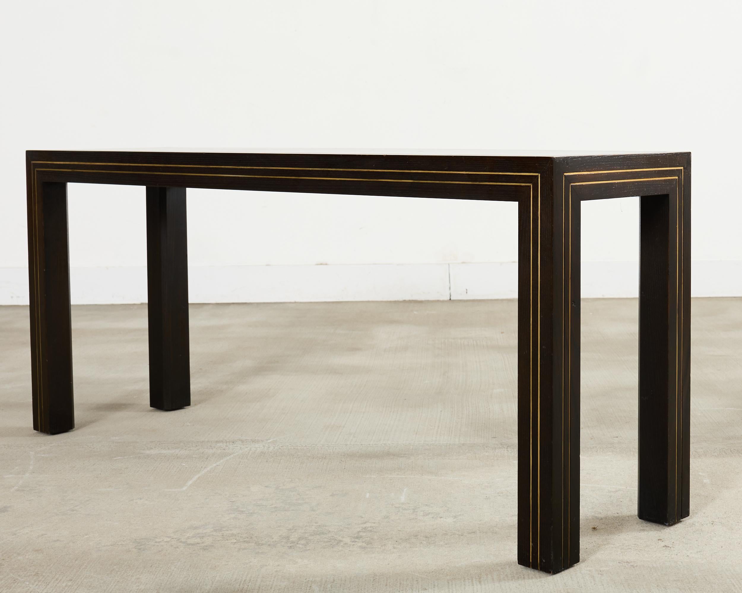 Américain Table console Parsons en incrustation de laiton par John Richardson en vente