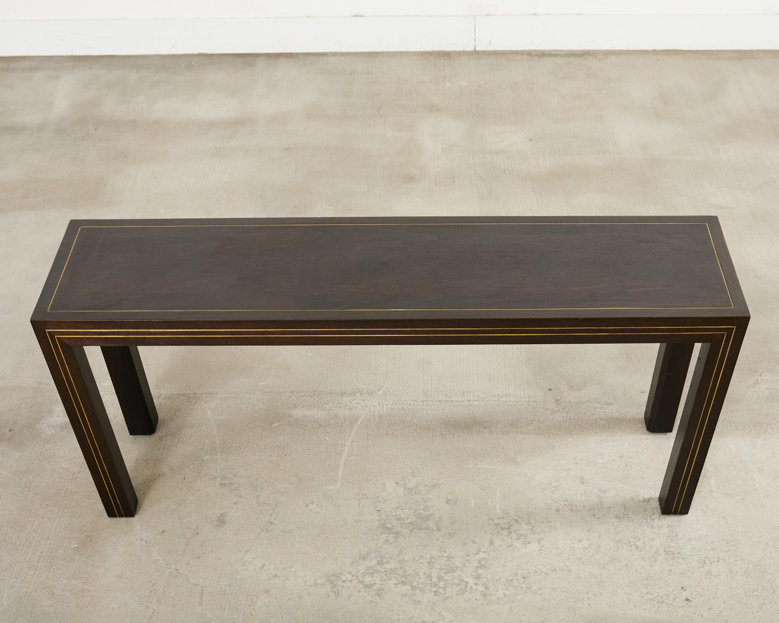 Fait main Table console Parsons en incrustation de laiton par John Richardson en vente