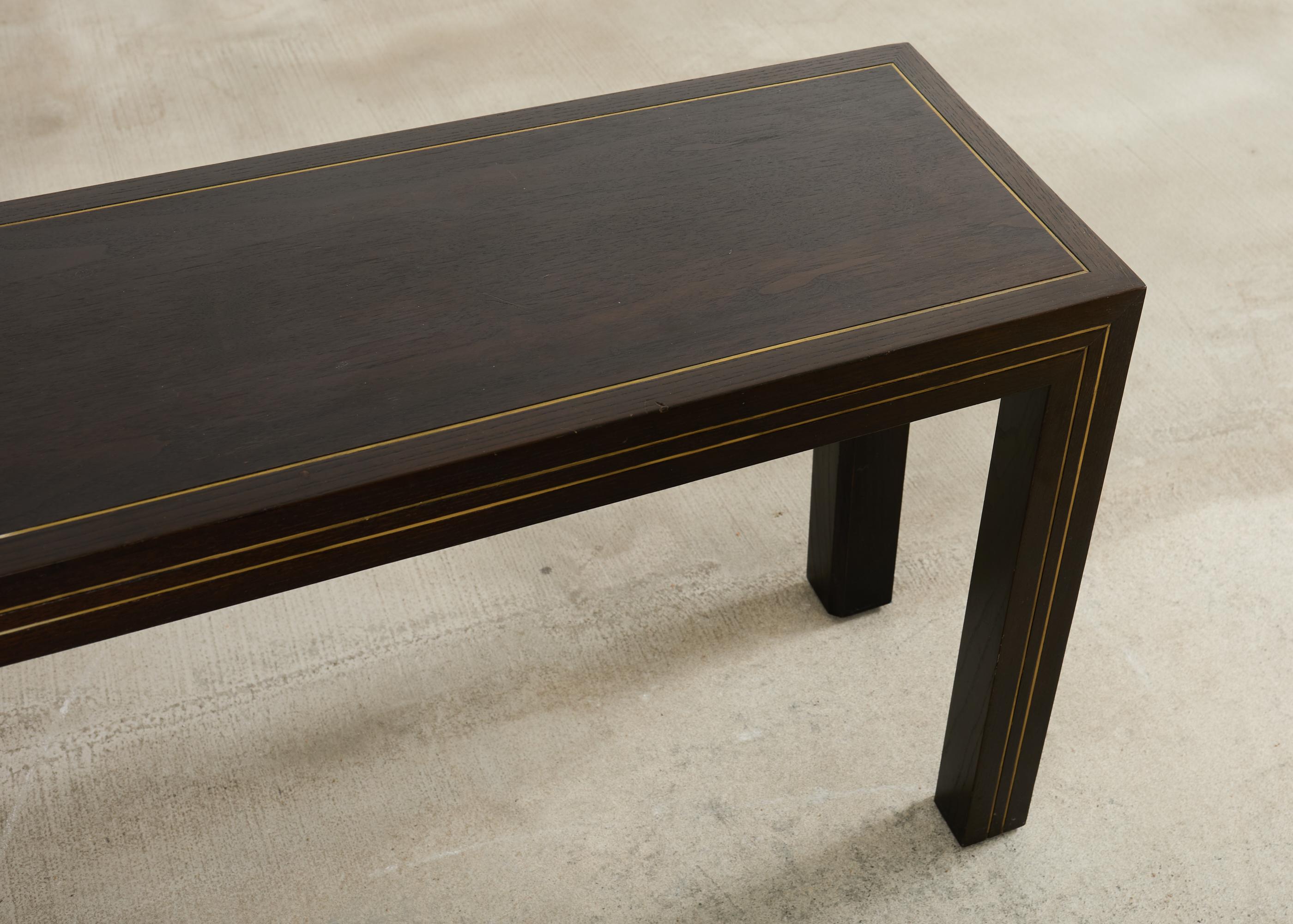 Laiton Table console Parsons en incrustation de laiton par John Richardson en vente