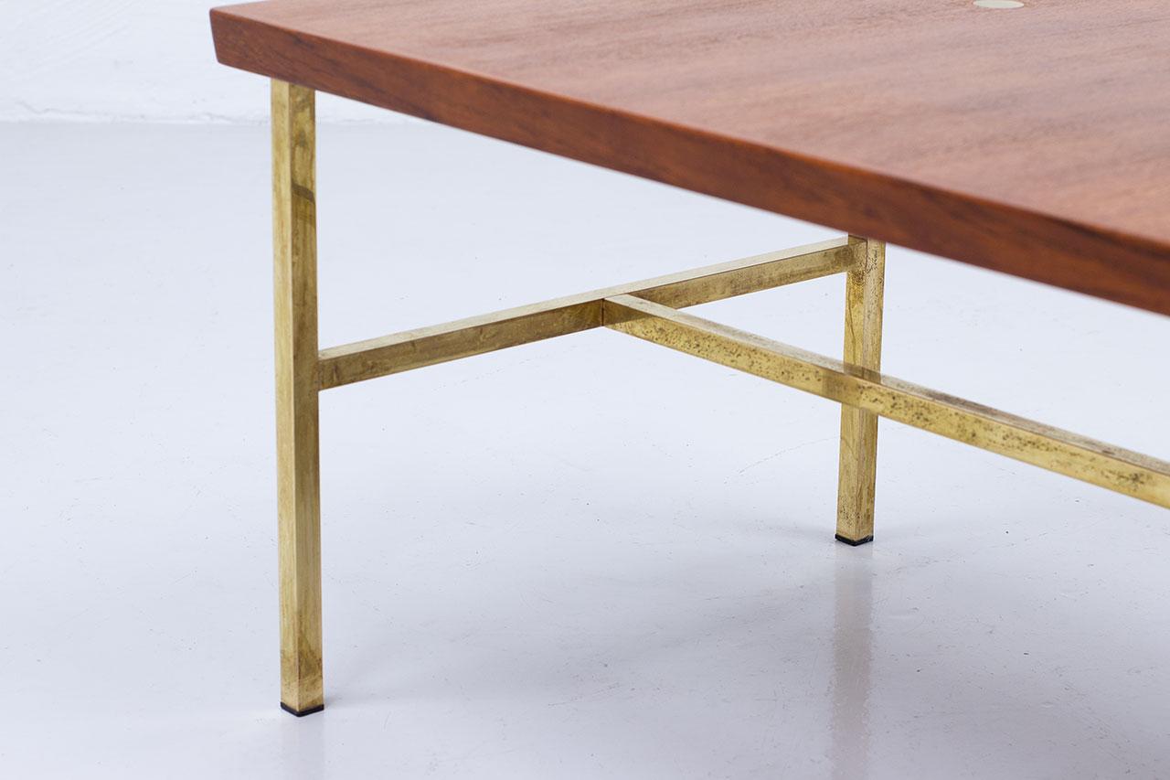 Couchtisch mit Messingintarsien und Teakholz, Schweden, 1960er Jahre im Angebot 1