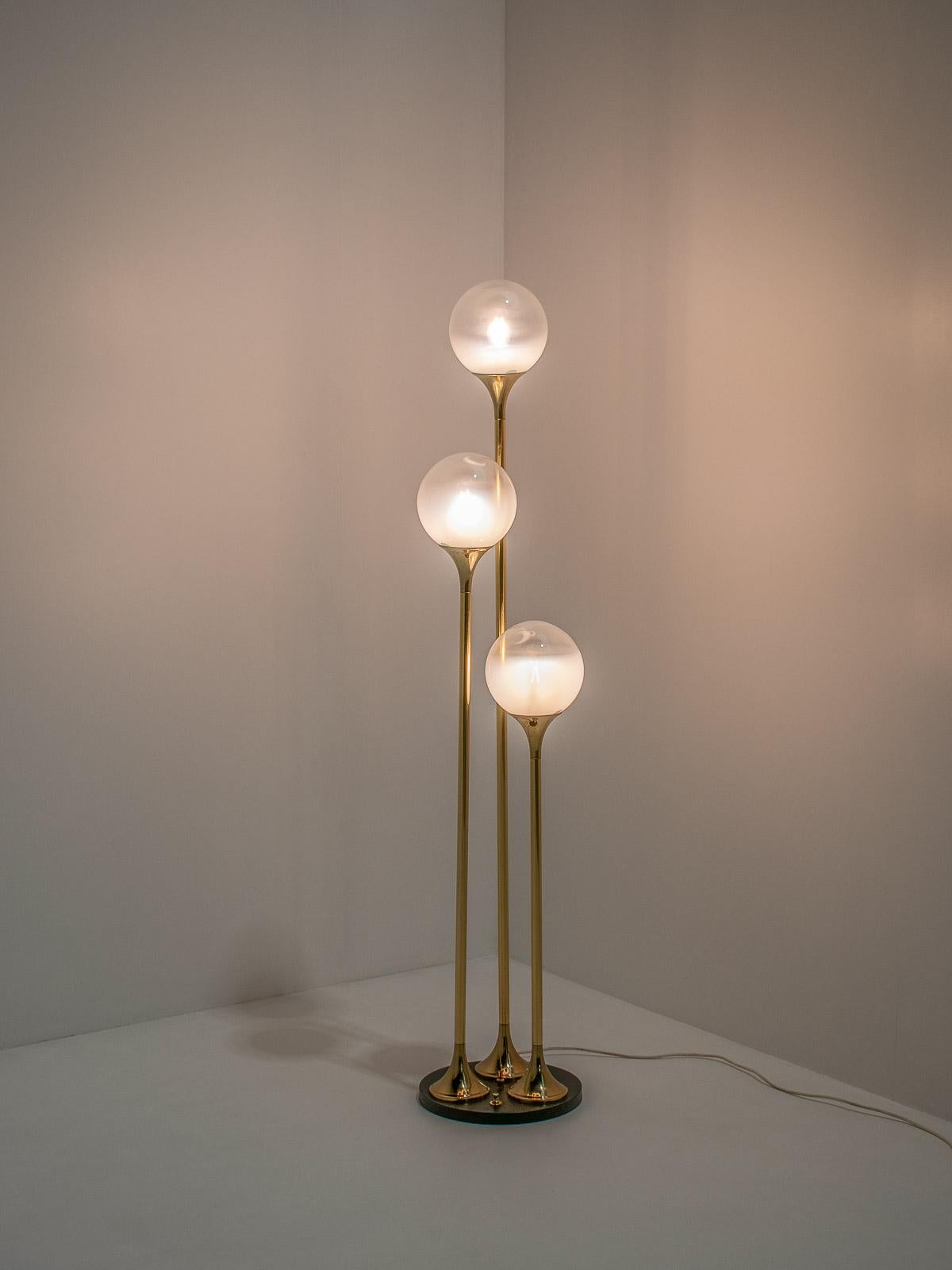 Mid-Century Modern Brass Italian Floor Lamp by Targetti Sankey, Italy 1960s For Sale