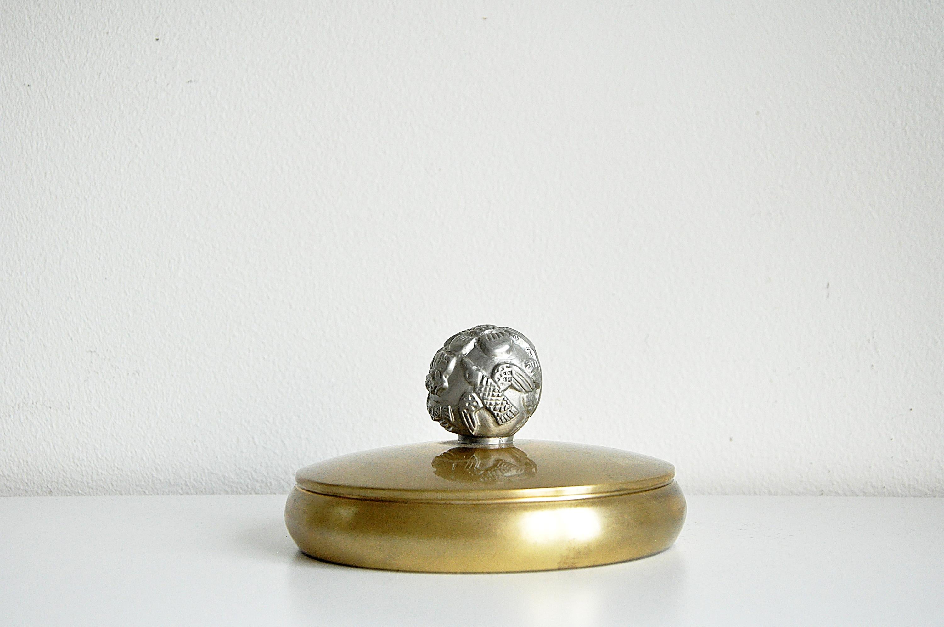 Brass Jar by Carl Einar Borgström for Ystad-Metall, 1930s In Good Condition For Sale In Örebro, SE