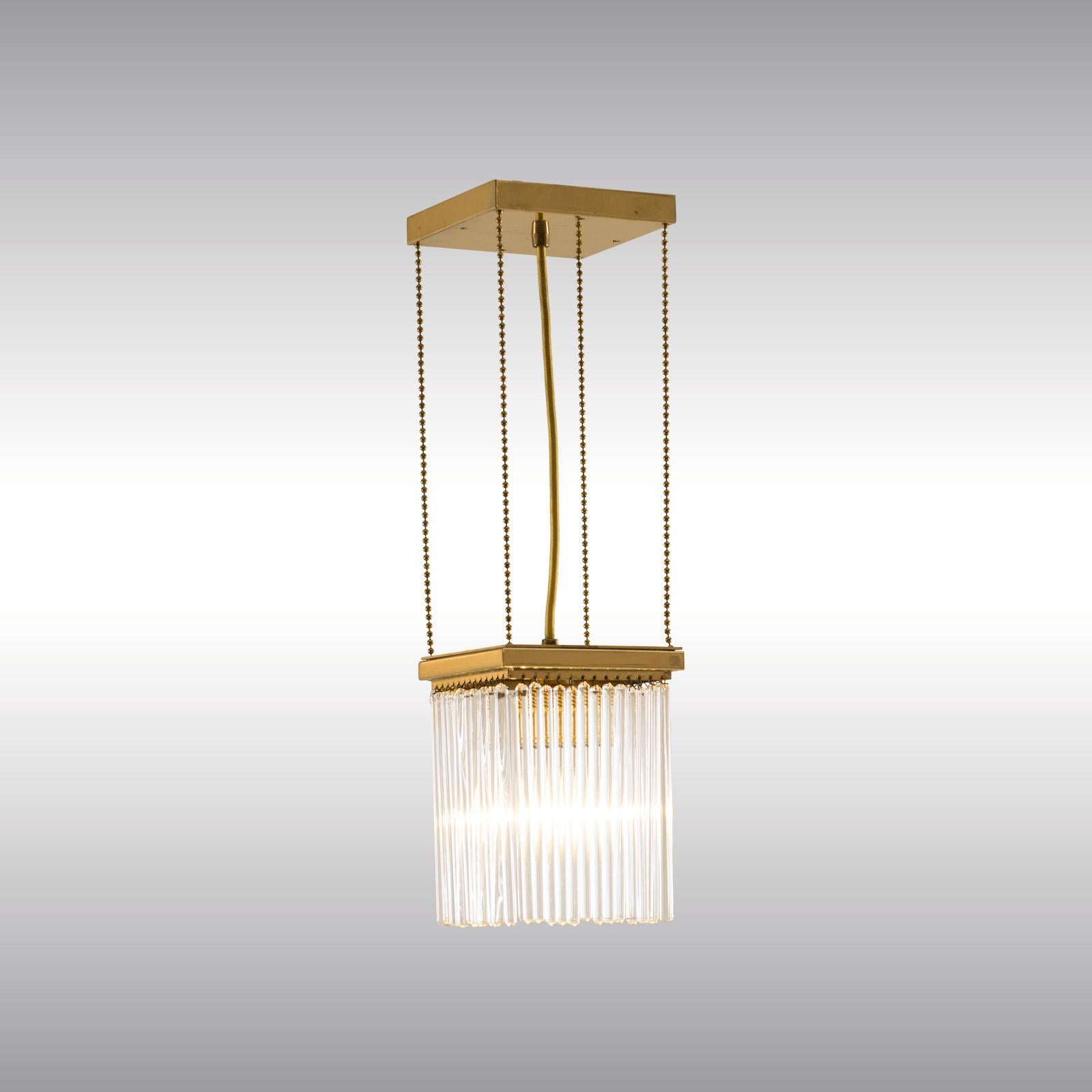 Austriaco Lampadario a sospensione in ottone con tubi di vetro Jugendstil, Riedizione in vendita