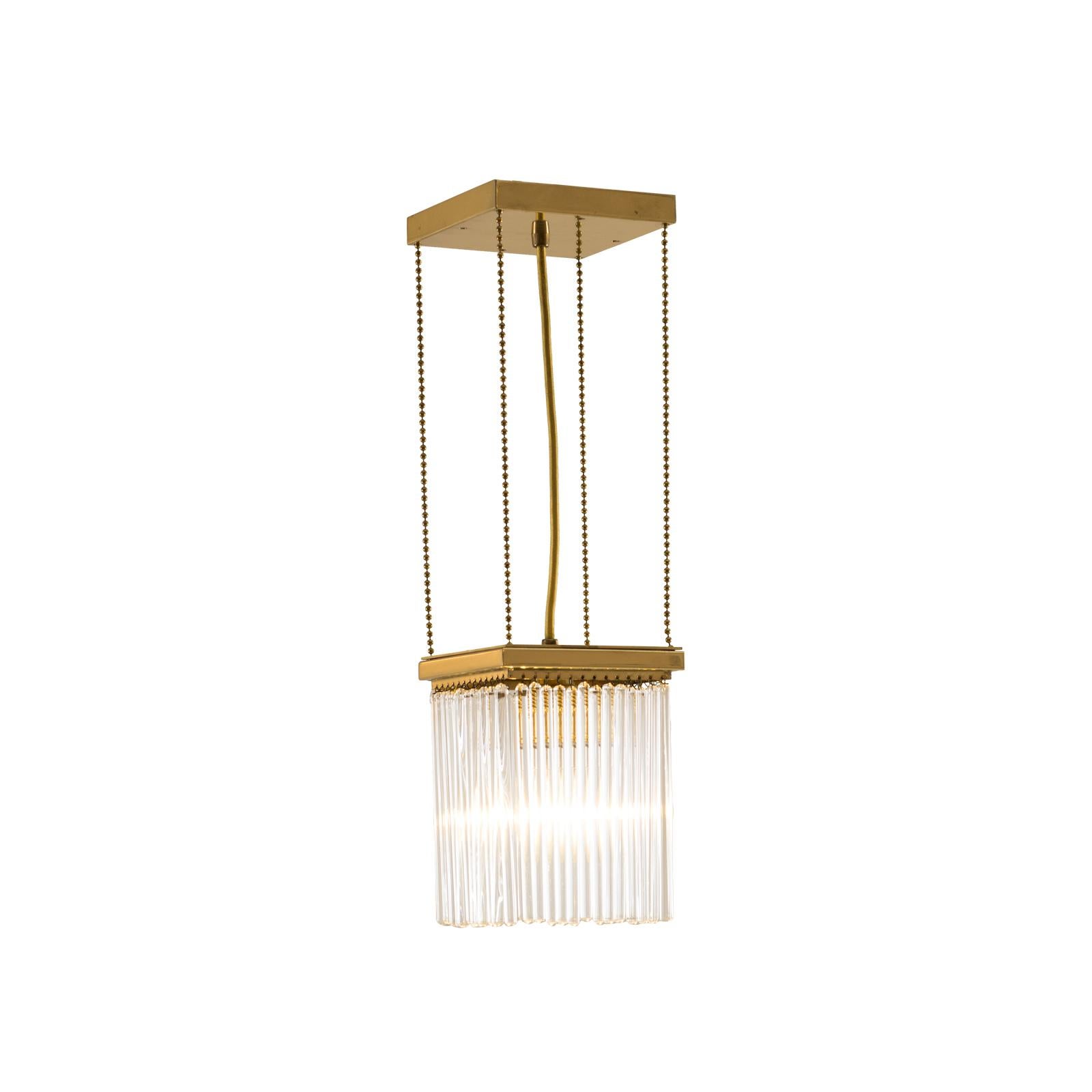 Fatto a mano Lampadario a sospensione in ottone con tubi di vetro Jugendstil, Riedizione in vendita