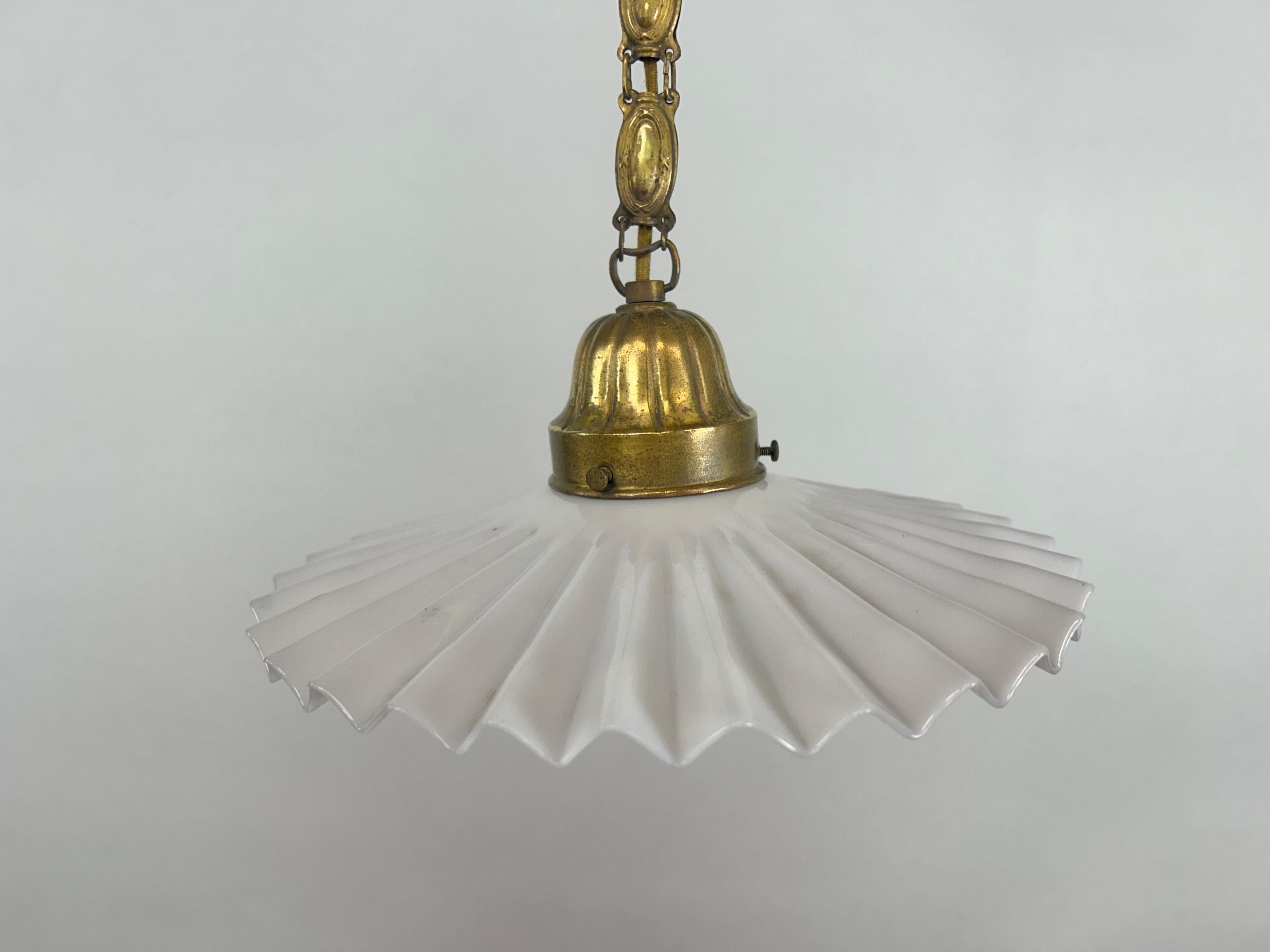Ottone Lampada a sospensione Jugendstil in ottone in vendita