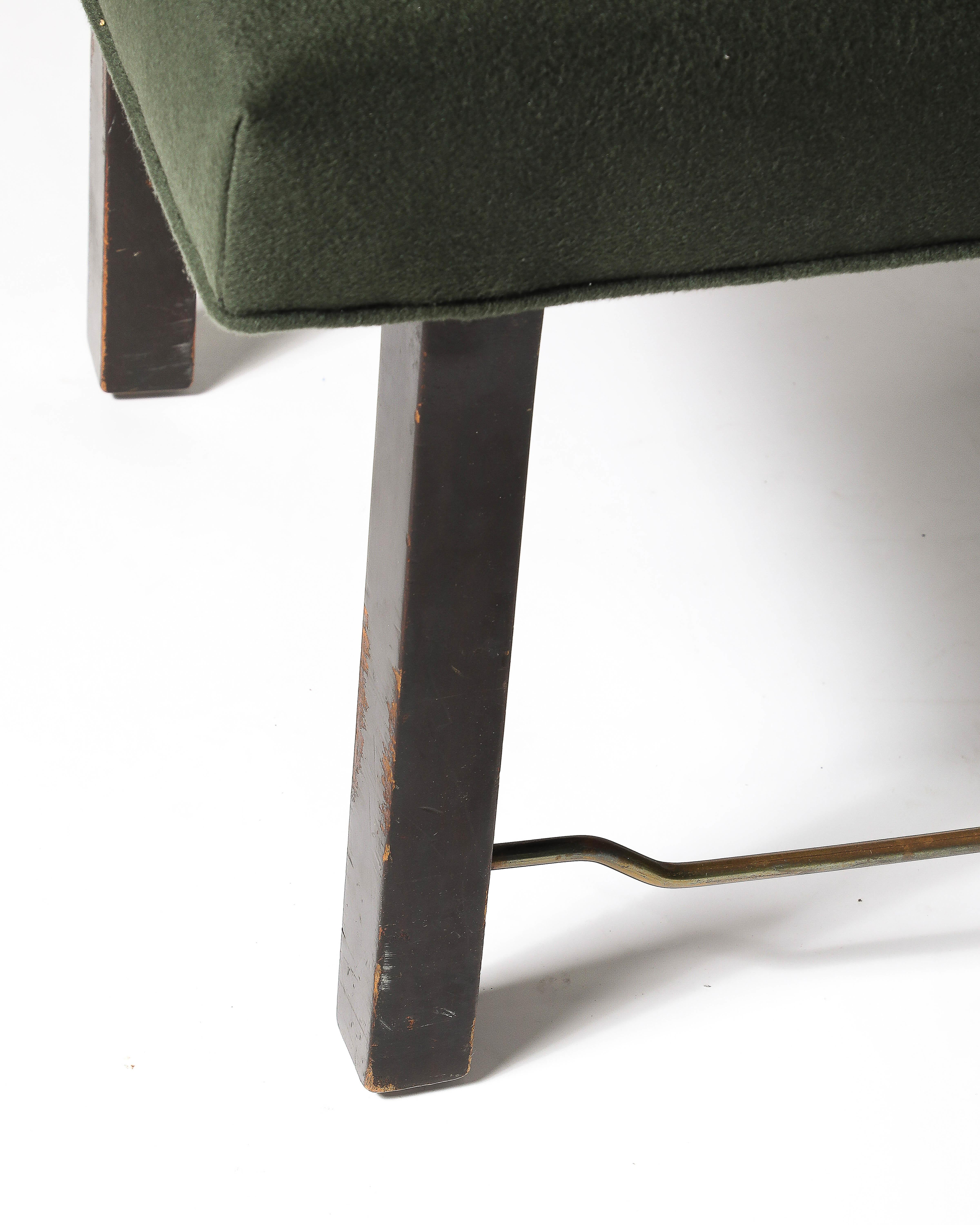 Sedia imbottita in ottone, legno laccato e lino nuovo di Edward Wormley, Un... in vendita 6