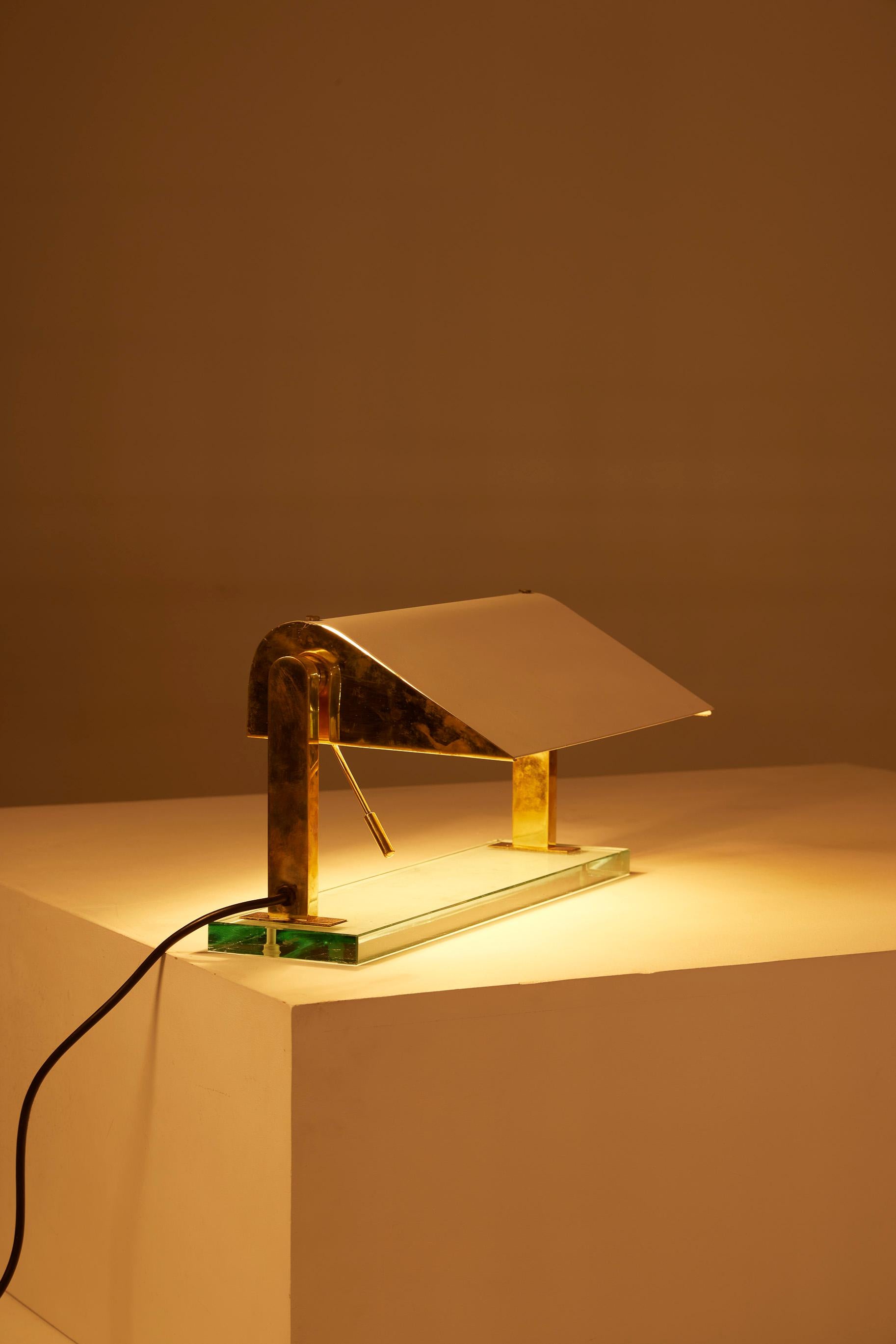 Brass lamp by Pietro Chiesa For Sale 5