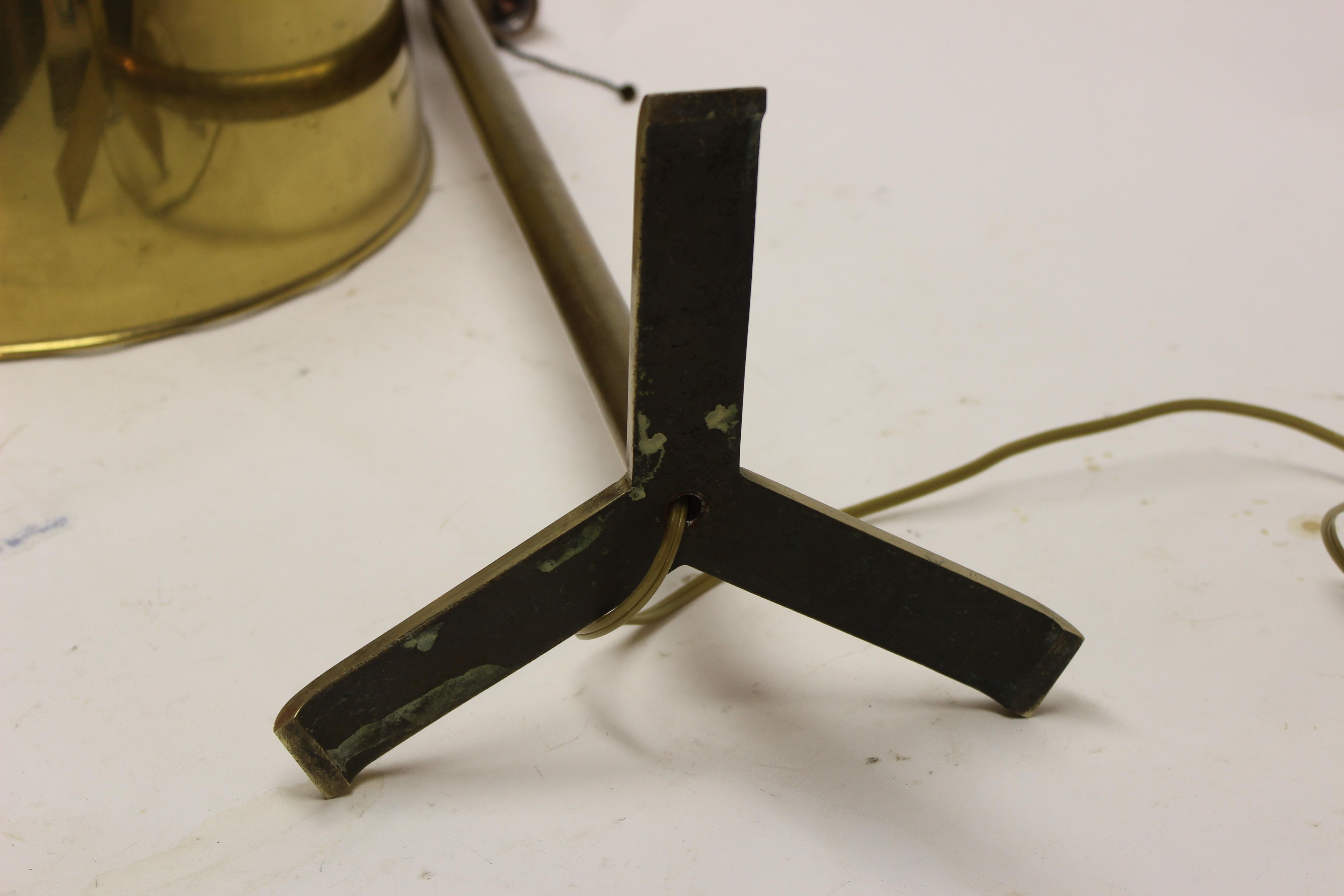 Lampe en laiton avec abat-jour en laiton en vente 4