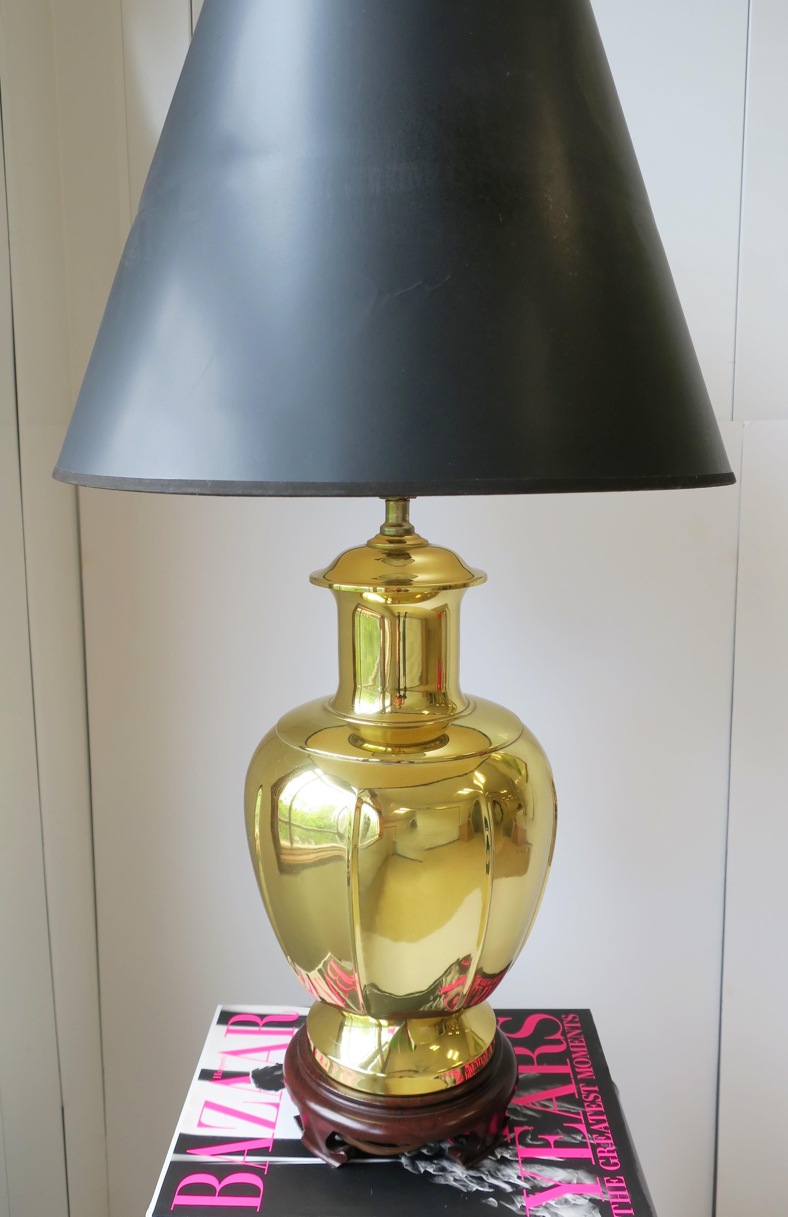 20th Century Chinoiserie Style Gold Brass Table Lamps after Designer James Mont, a Pair For Sale