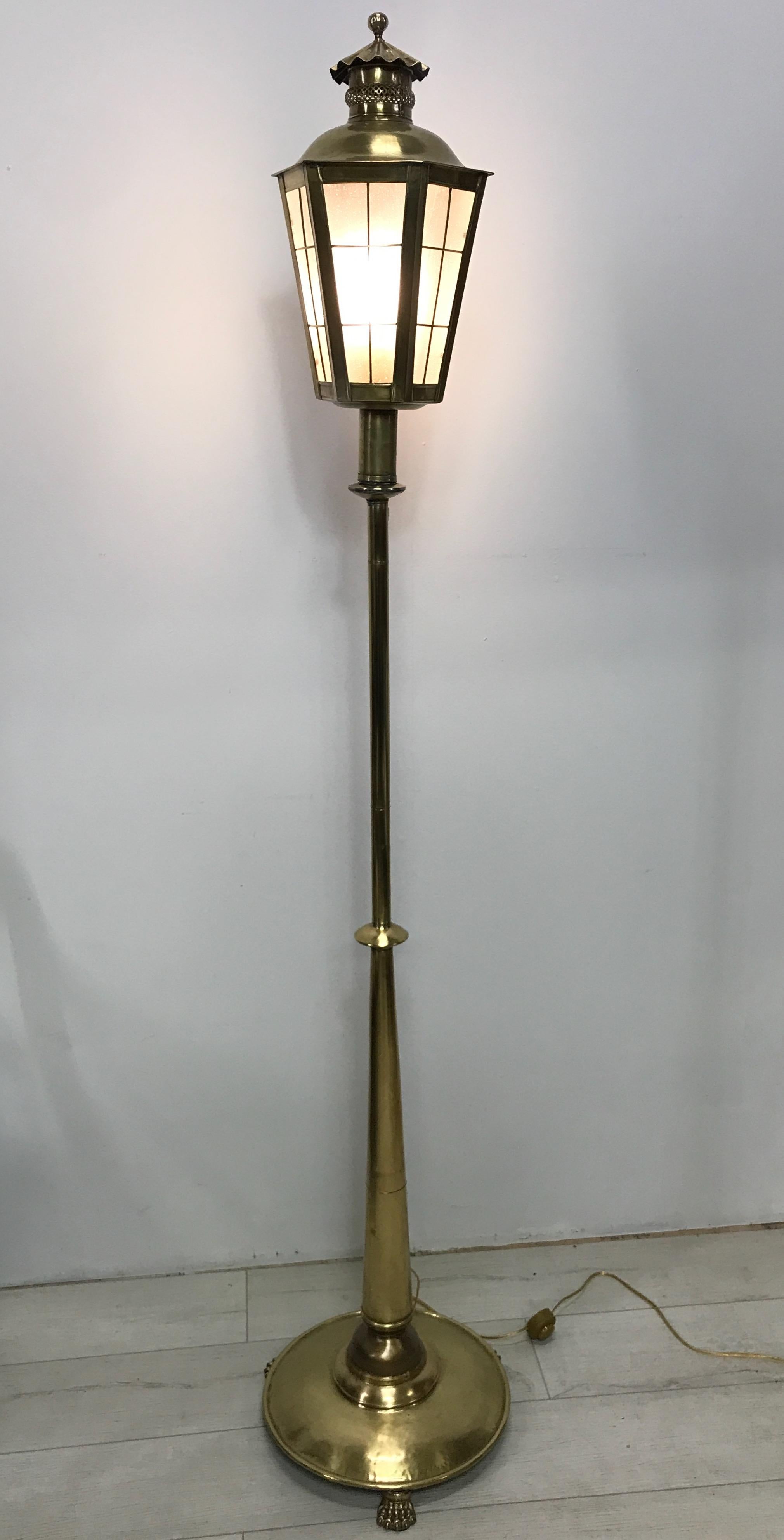 Brass Lantern Floor Lamp, England 19th Century In Good Condition In San Francisco, CA