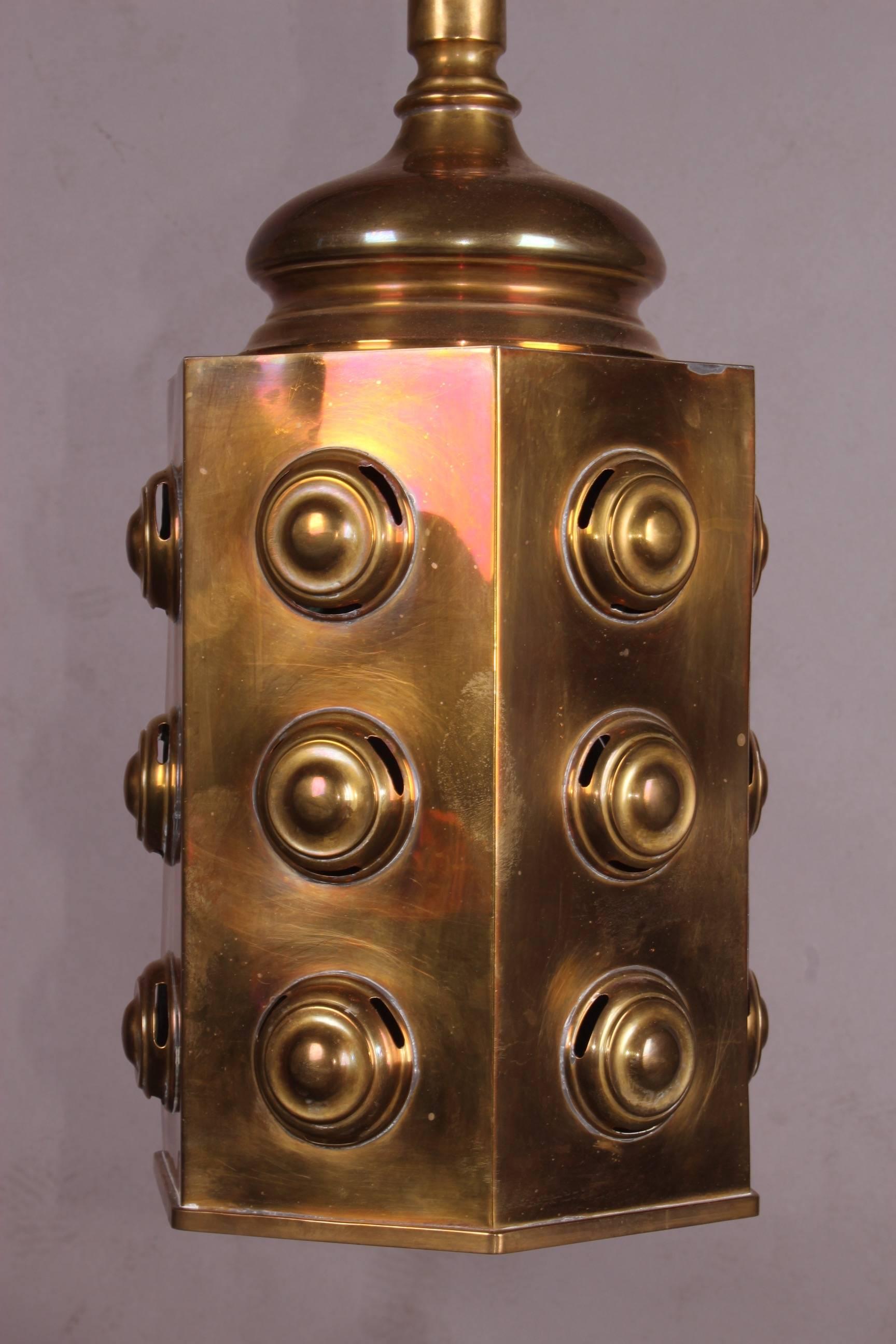 Brass Lantern In Excellent Condition In grand Lancy, CH