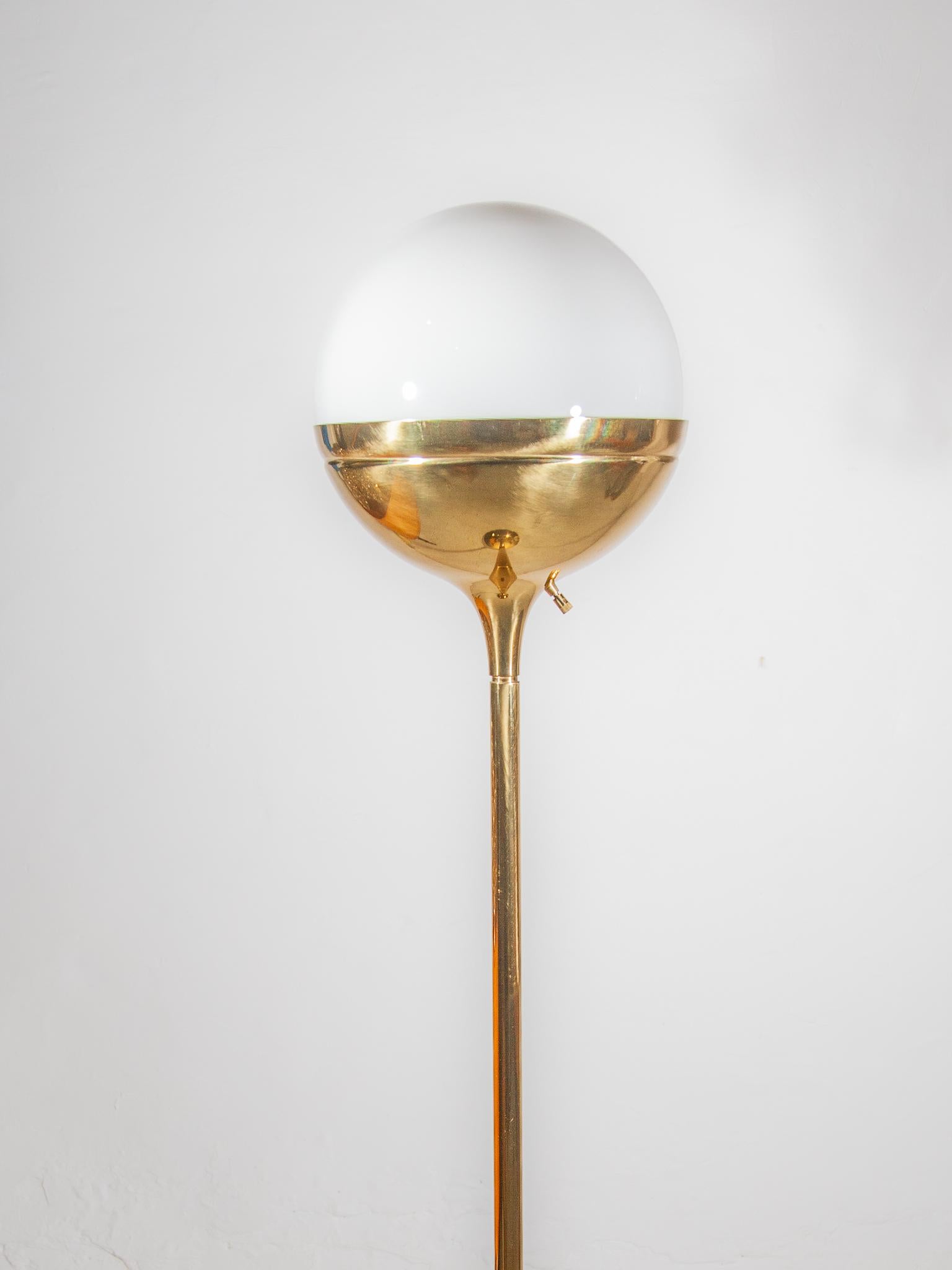 Mid-Century Modern Brass Large Opal Globe Vereinigte Werkstätten Floor Lamp, 1970s Germany For Sale