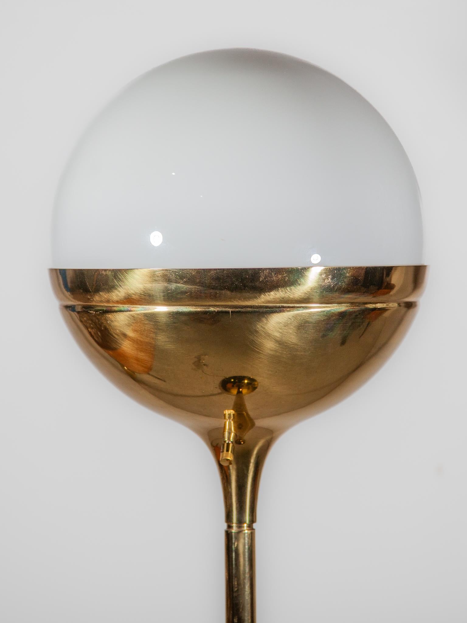 Brass Large Opal Globe Vereinigte Werkstätten Floor Lamp, 1970s Germany For Sale 2
