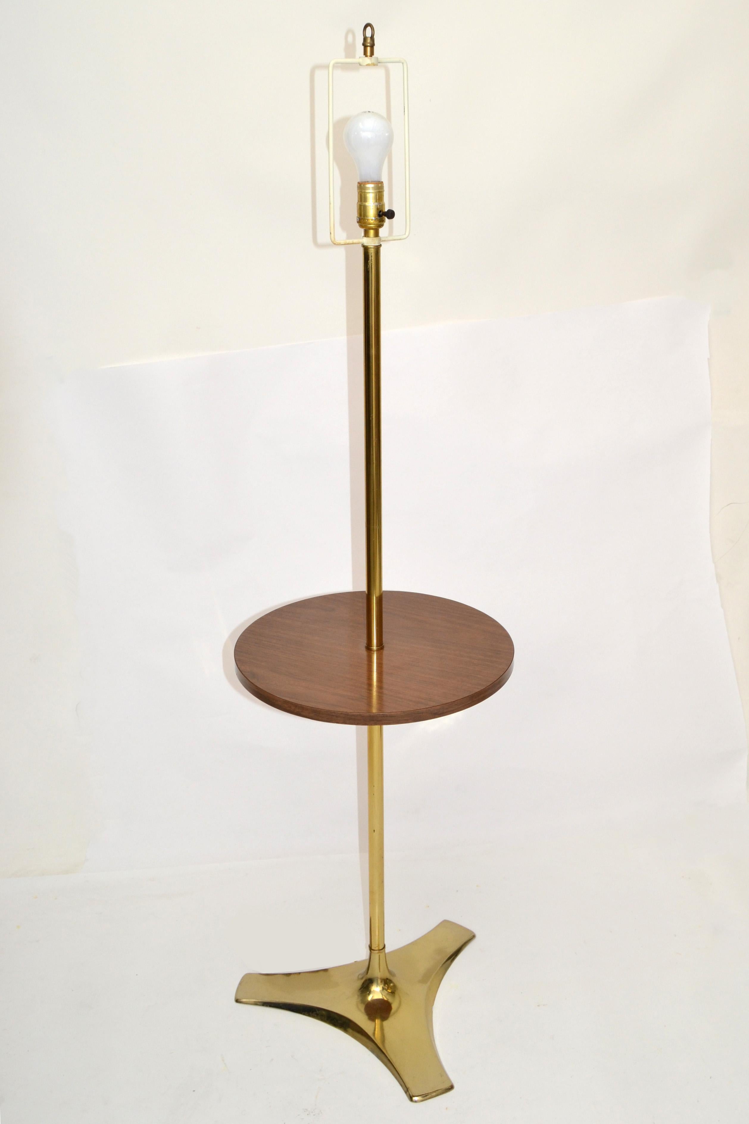 Brass Laurel Lamp Company Round Side Table Floor Lamp Mid-Century Modern America In Good Condition In Miami, FL
