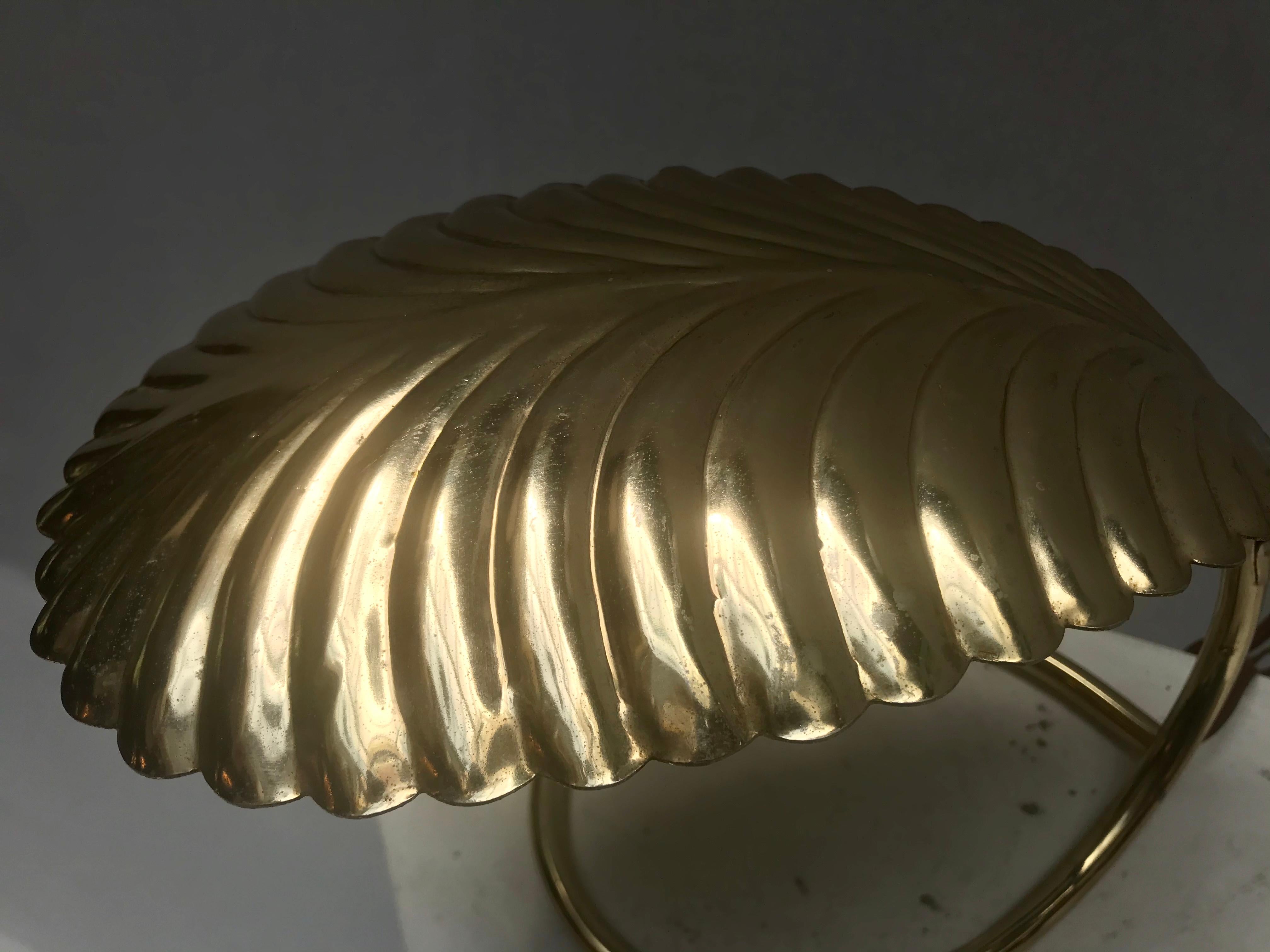Italian Brass Leaf Decorative Table Lamp, Tommaso Barbi, 1960 For Sale