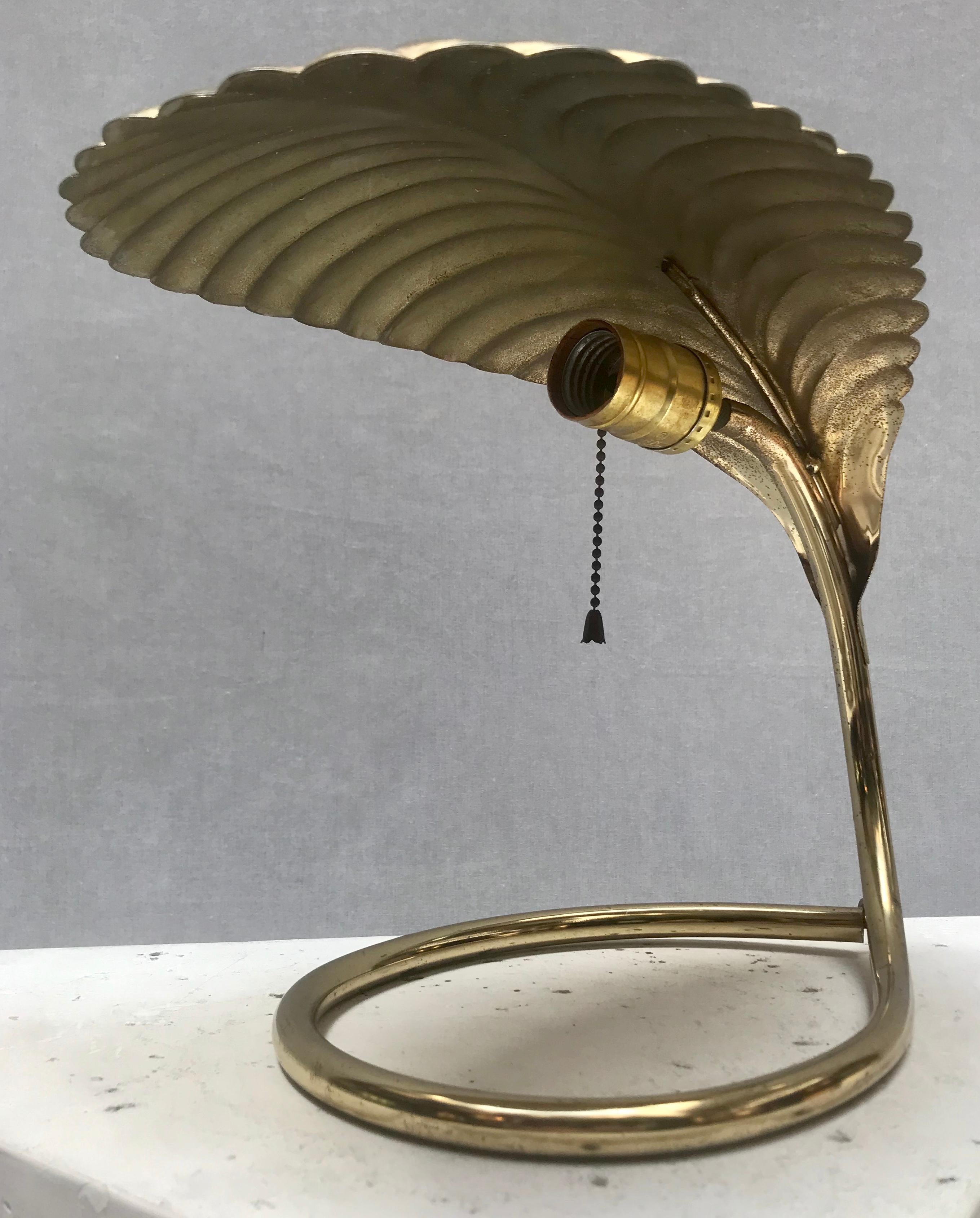 20th Century Brass Leaf Decorative Table Lamp, Tommaso Barbi, 1960 For Sale