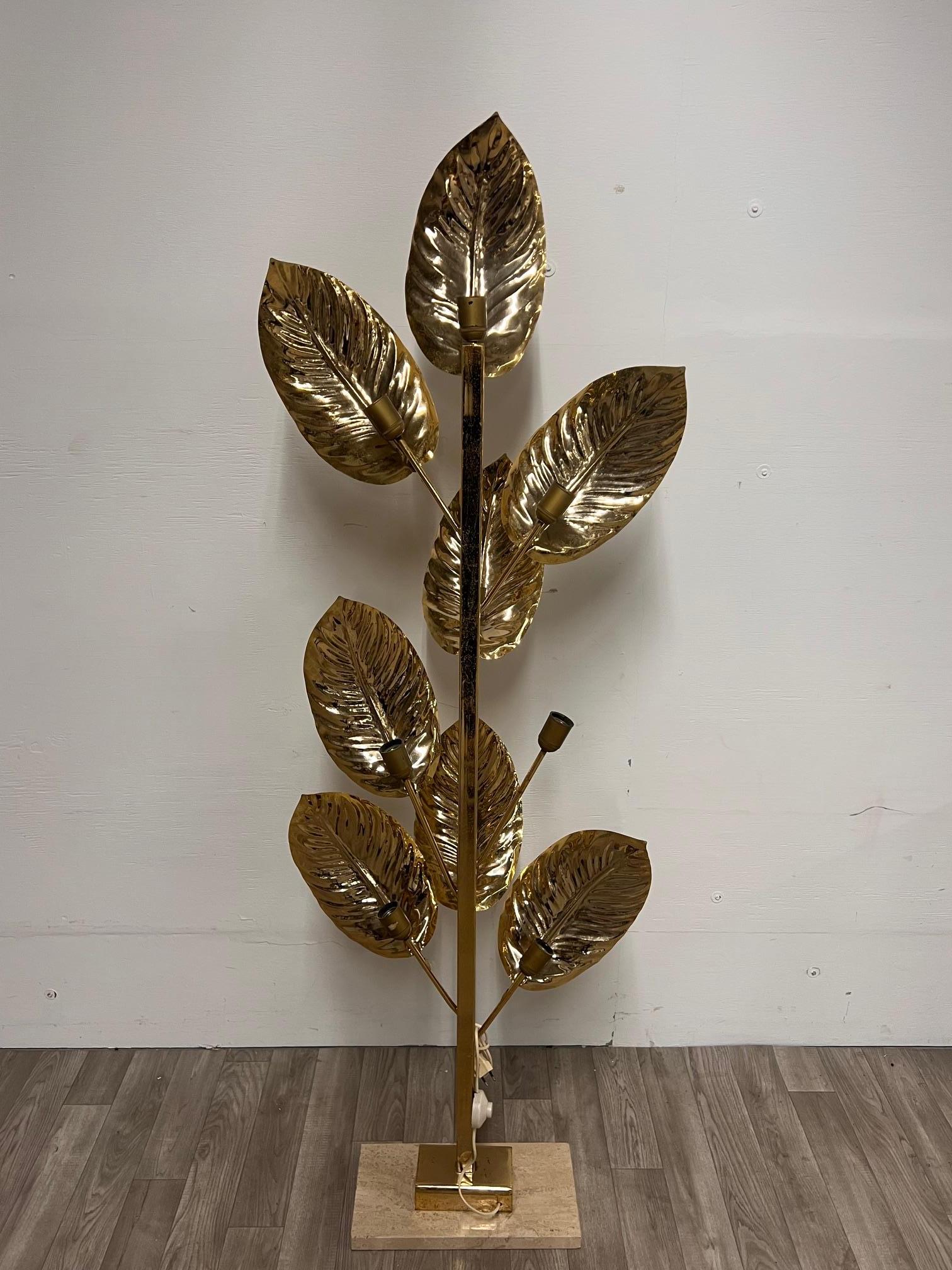 Lampada da terra a foglia d'ottone in vendita 2