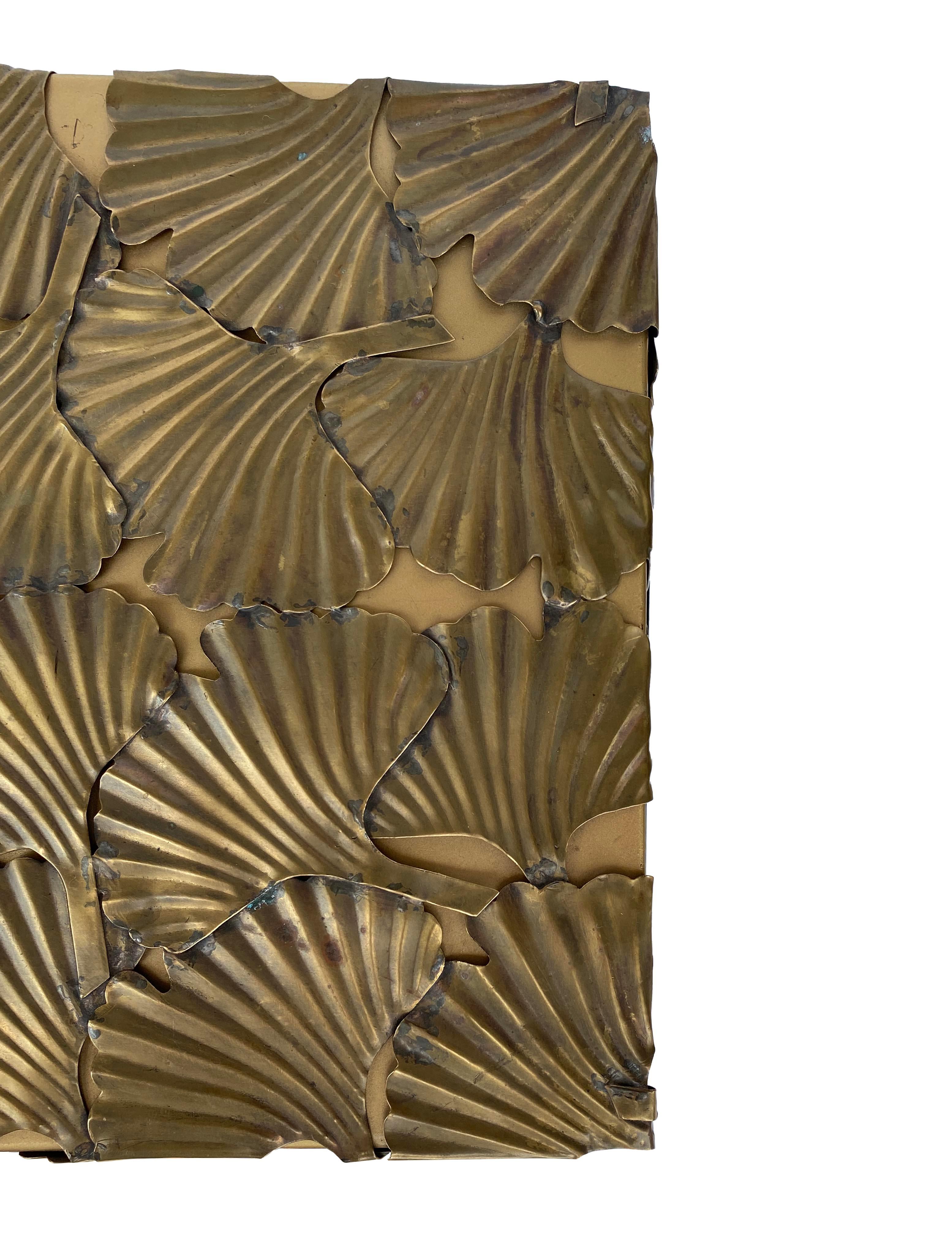 Laiton Boîte de Gingko à feuilles de laiton par Laura Kirar en vente