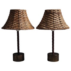 Lampade da tavolo in ottone, pelle e rattan del designer svedese Falkenberg, anni '50