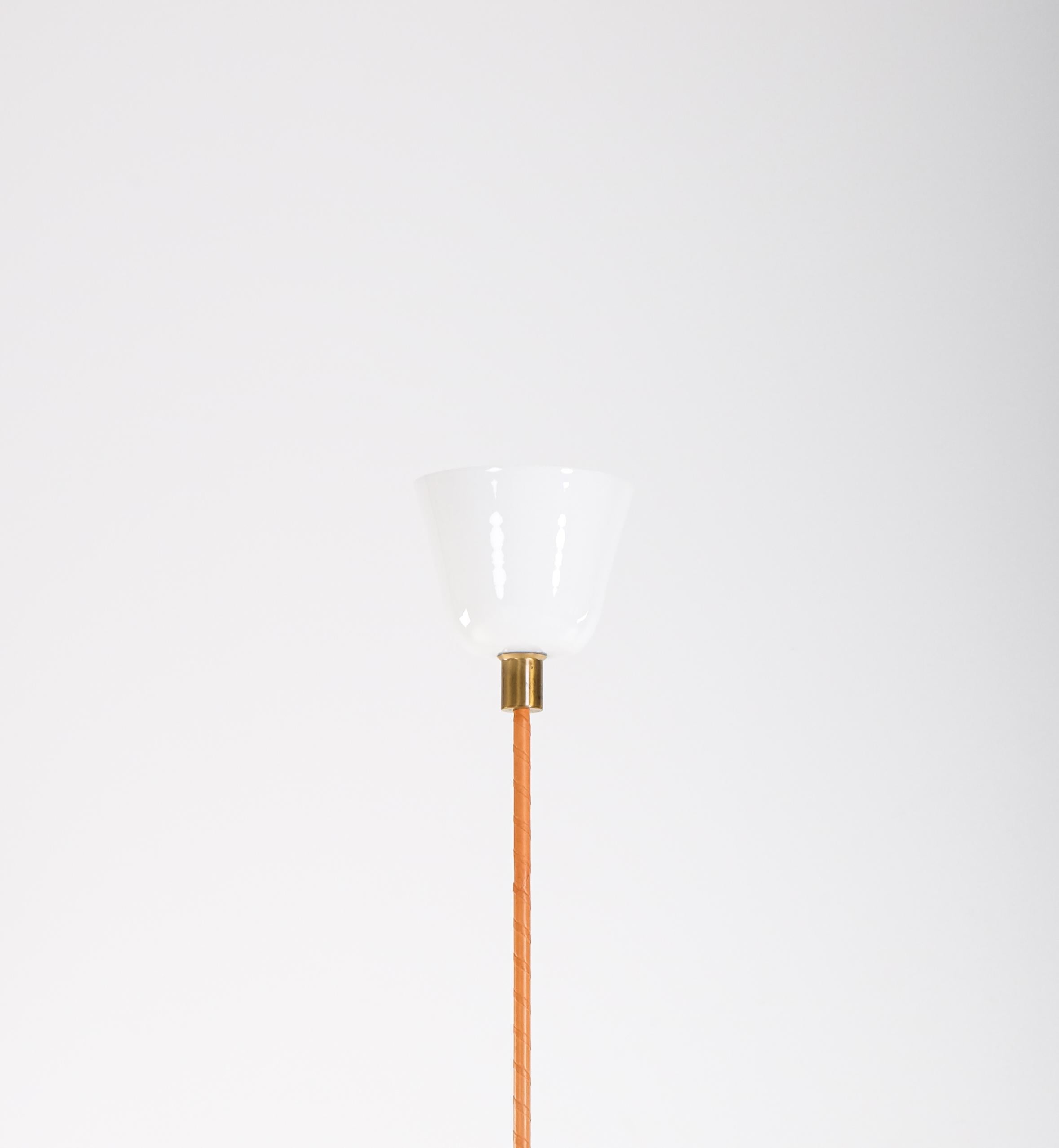 Brass & Leather Floor Lamp by Nordiska Kompaniet, 1950s In Good Condition For Sale In Stockholm, SE