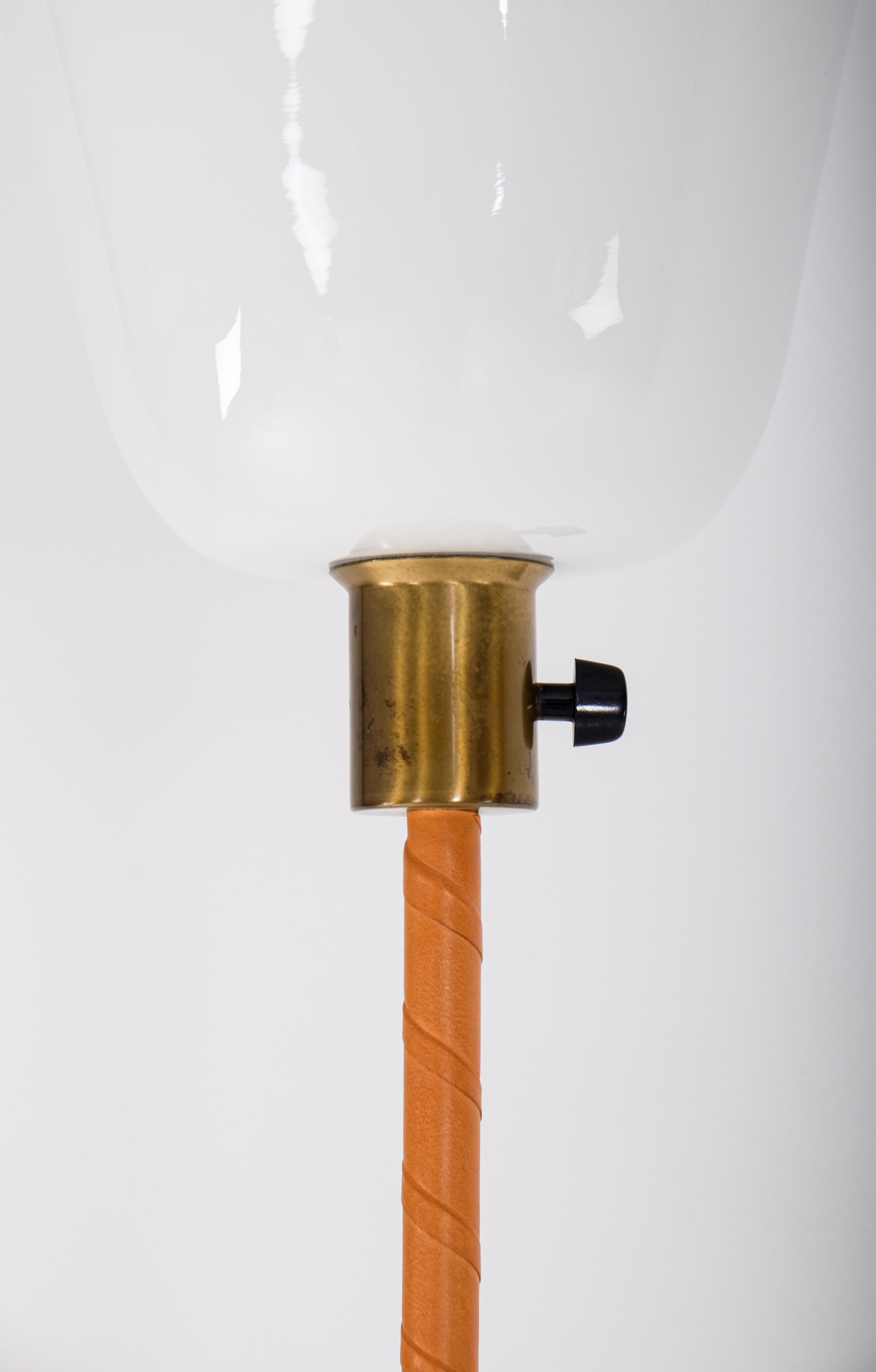 Brass & Leather Floor Lamp by Nordiska Kompaniet, 1950s For Sale 3