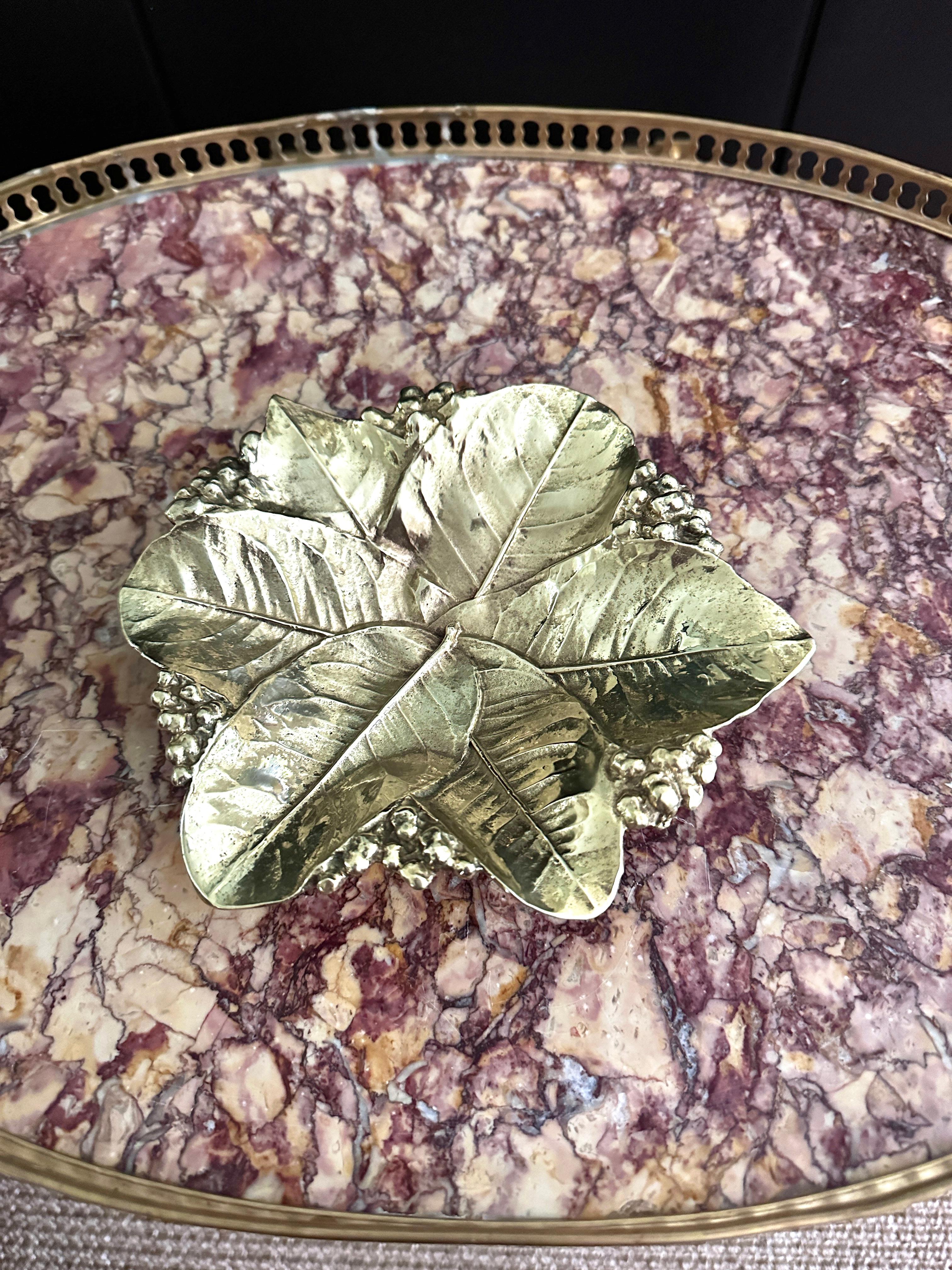 Minimalist Brass Lemon Leaves Bowl Designed By Oskar Hansen For Virginia Metalcrafters For Sale