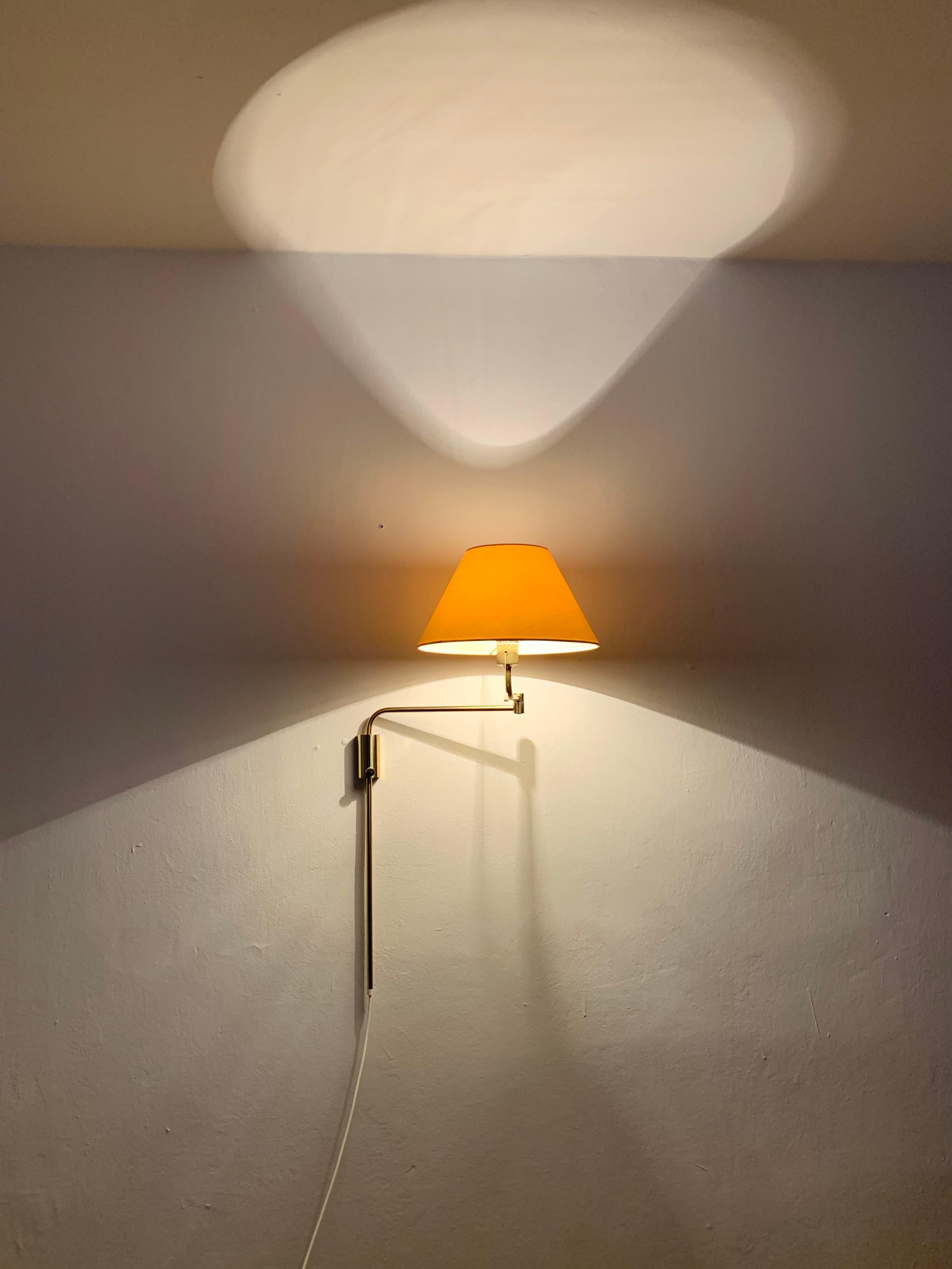 Brass Lesan Wall Lamp by Florian Schulz For Sale 4