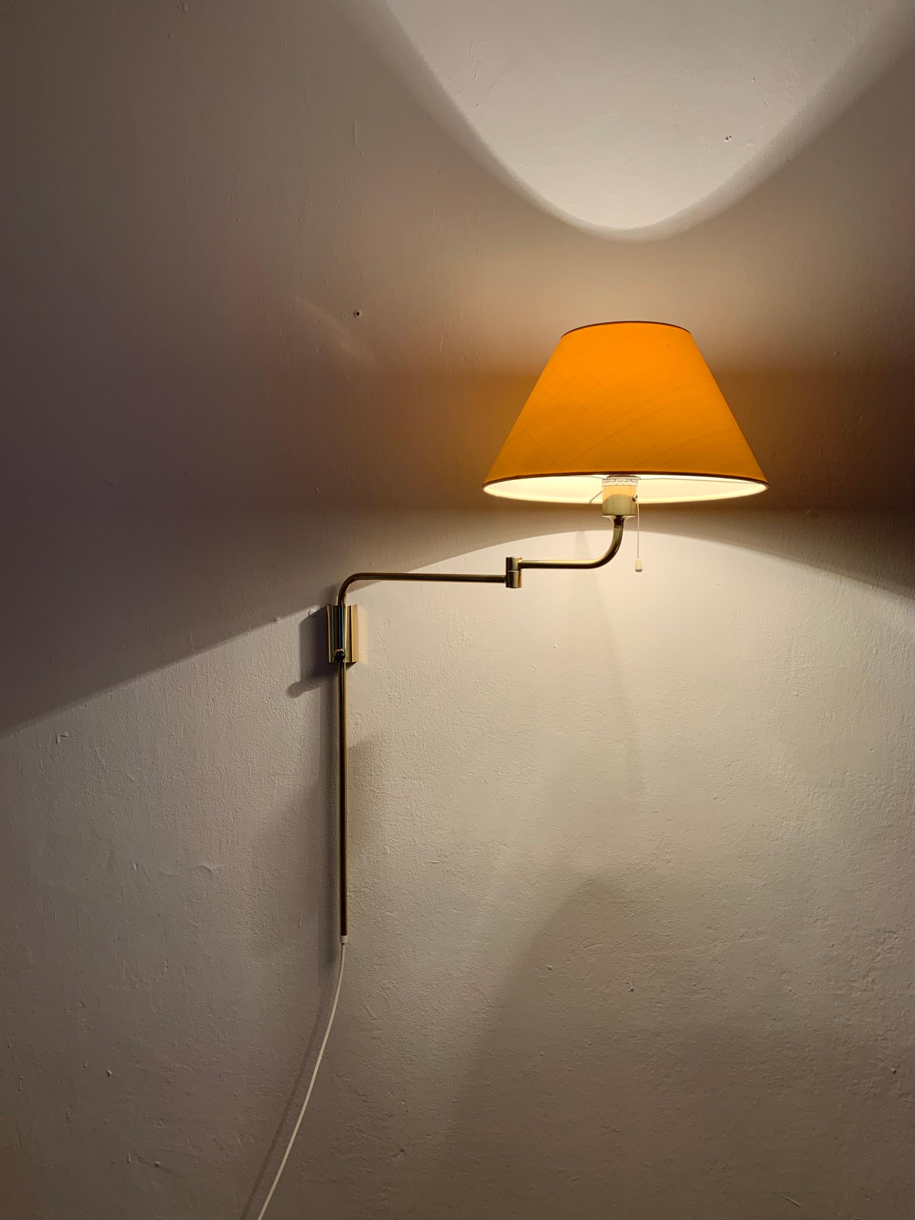 Brass Lesan Wall Lamp by Florian Schulz For Sale 5