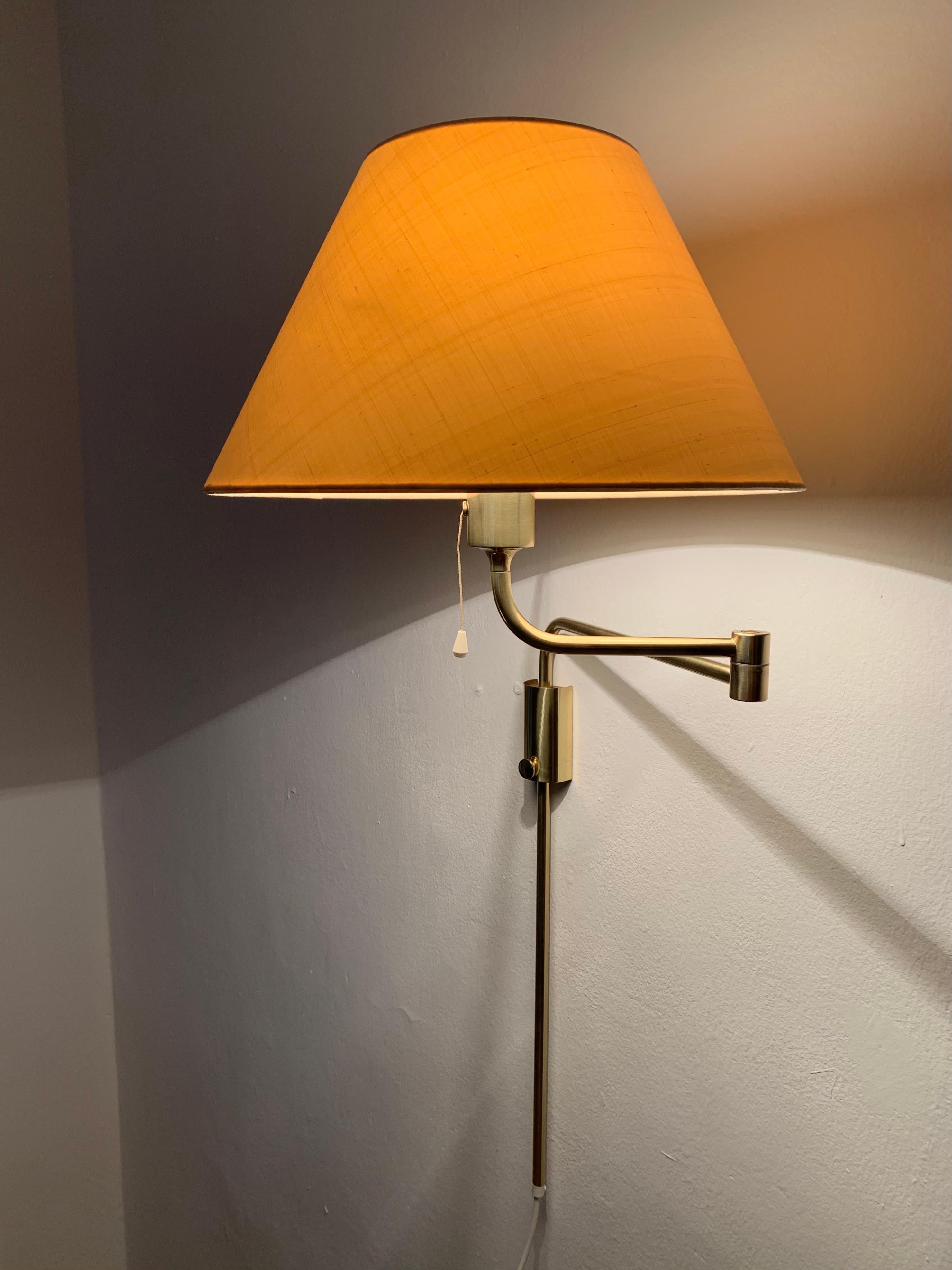Brass Lesan Wall Lamp by Florian Schulz For Sale 6