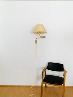 Lesan-Wandleuchte aus Messing von Florian Schulz