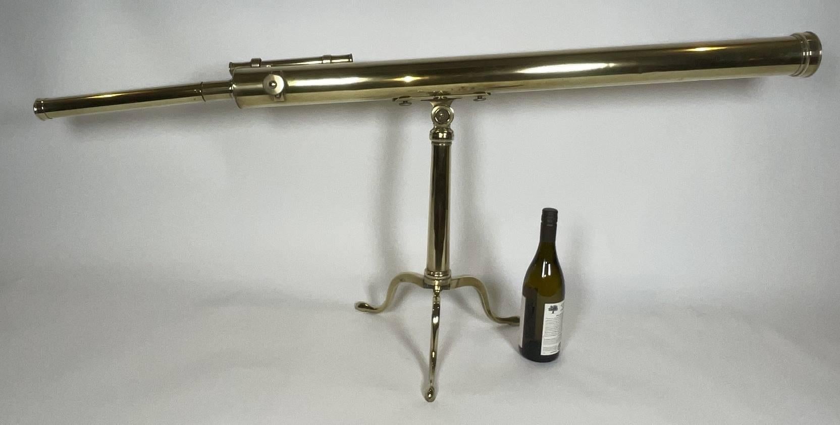 Début du XIXe siècle Télescope de bibliothèque en laiton par Wellington of London Circa 1800 en vente