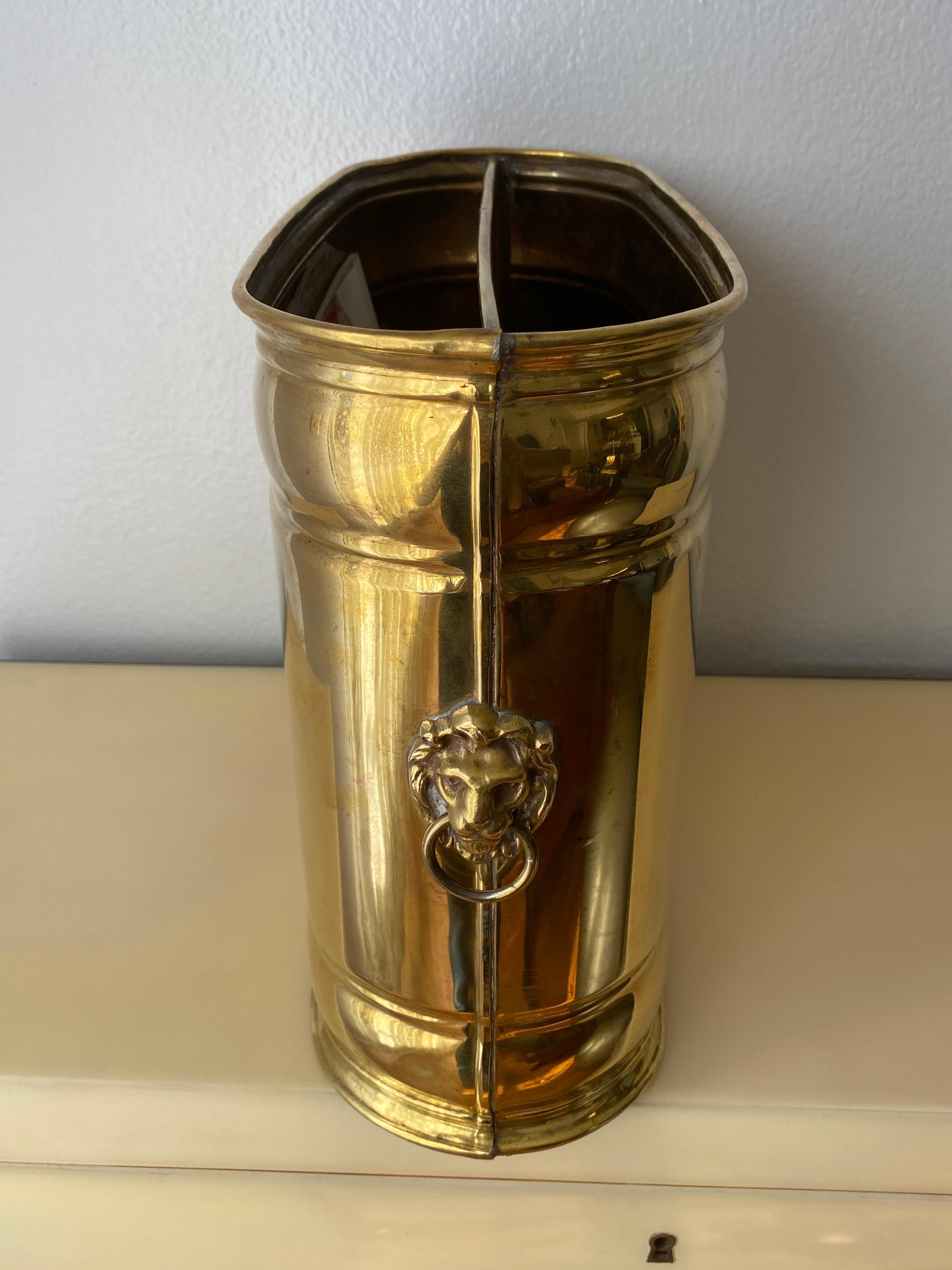 Brass Lion Motif Magazine Holder In Good Condition For Sale In North Hollywood, CA