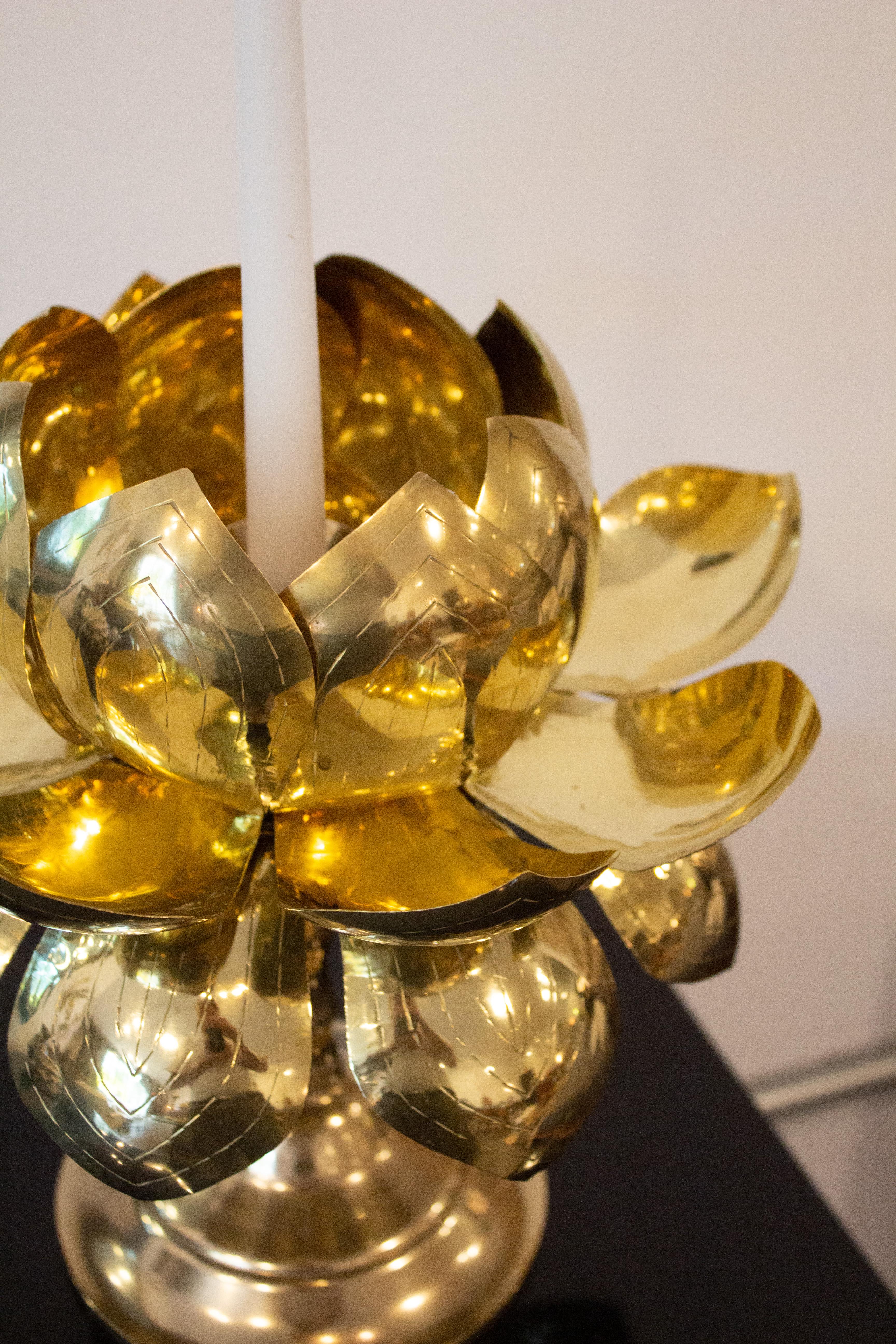 Portacandele Lotus in ottone di Feldman nello stile di Tommi Parzinger In condizioni buone in vendita a Brooklyn, NY
