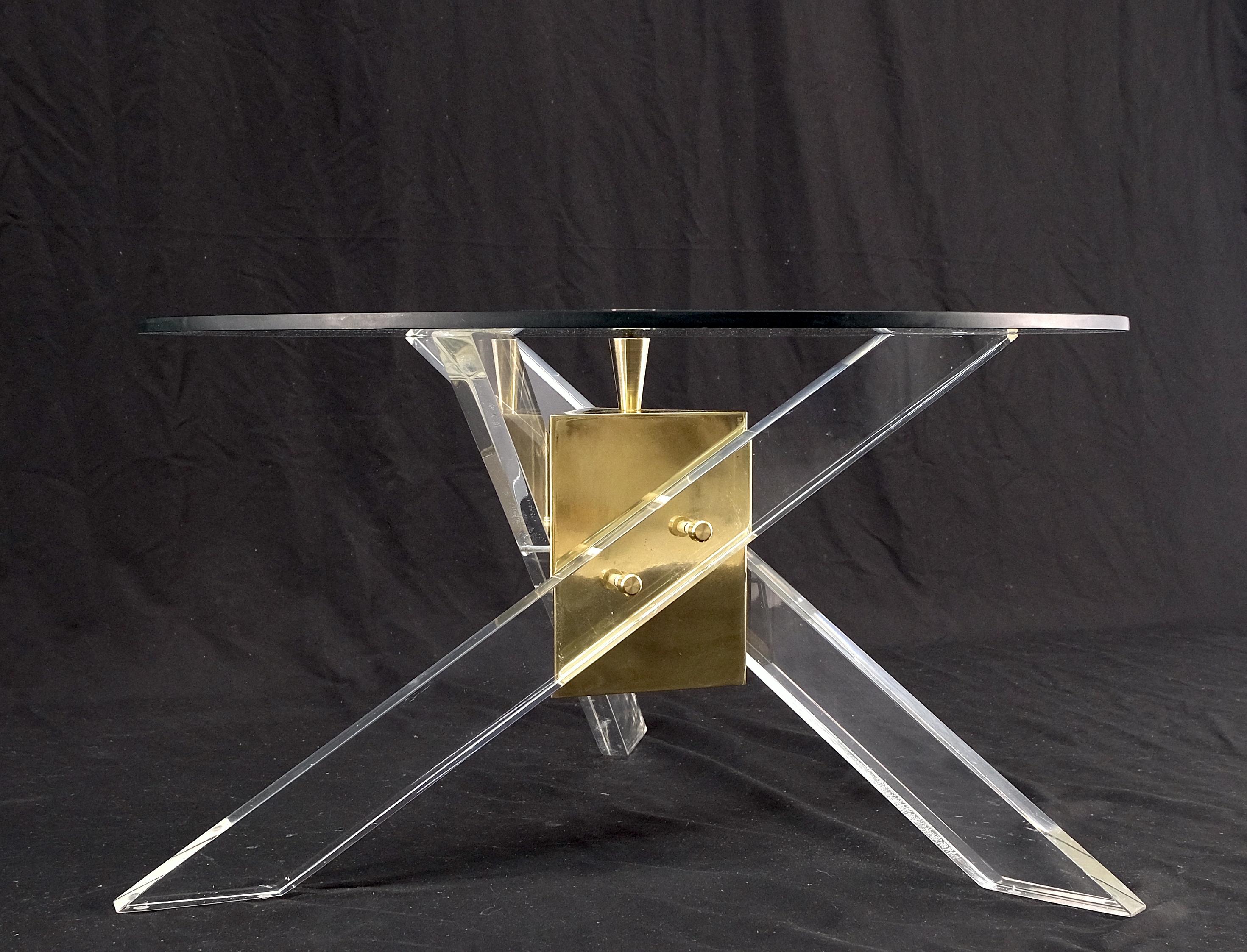 Brass & Lucite Round Glass Top Coffee Occasional Table Clean! For Sale 6