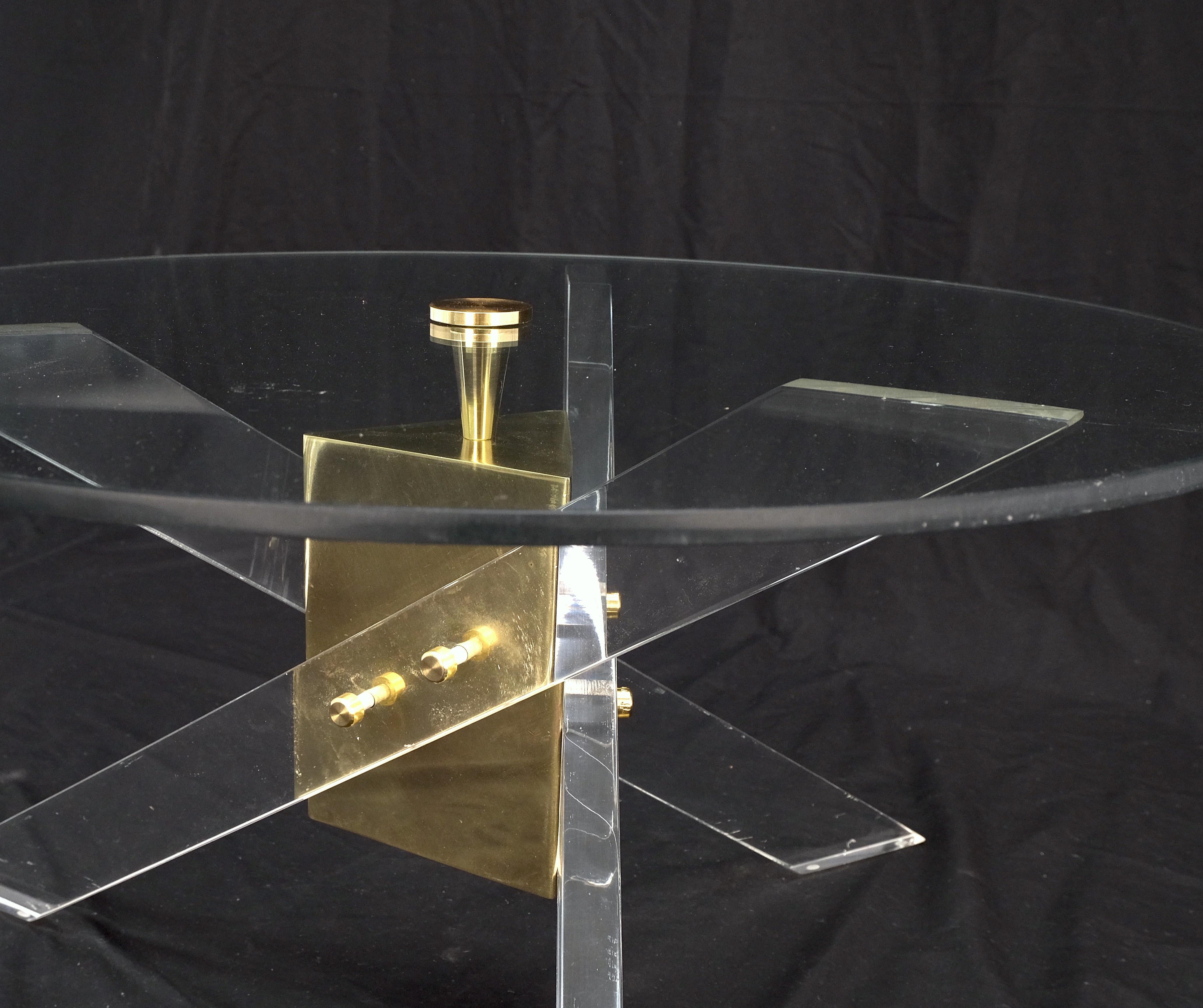 Brass & Lucite Round Glass Top Coffee Occasional Table Clean! For Sale 2