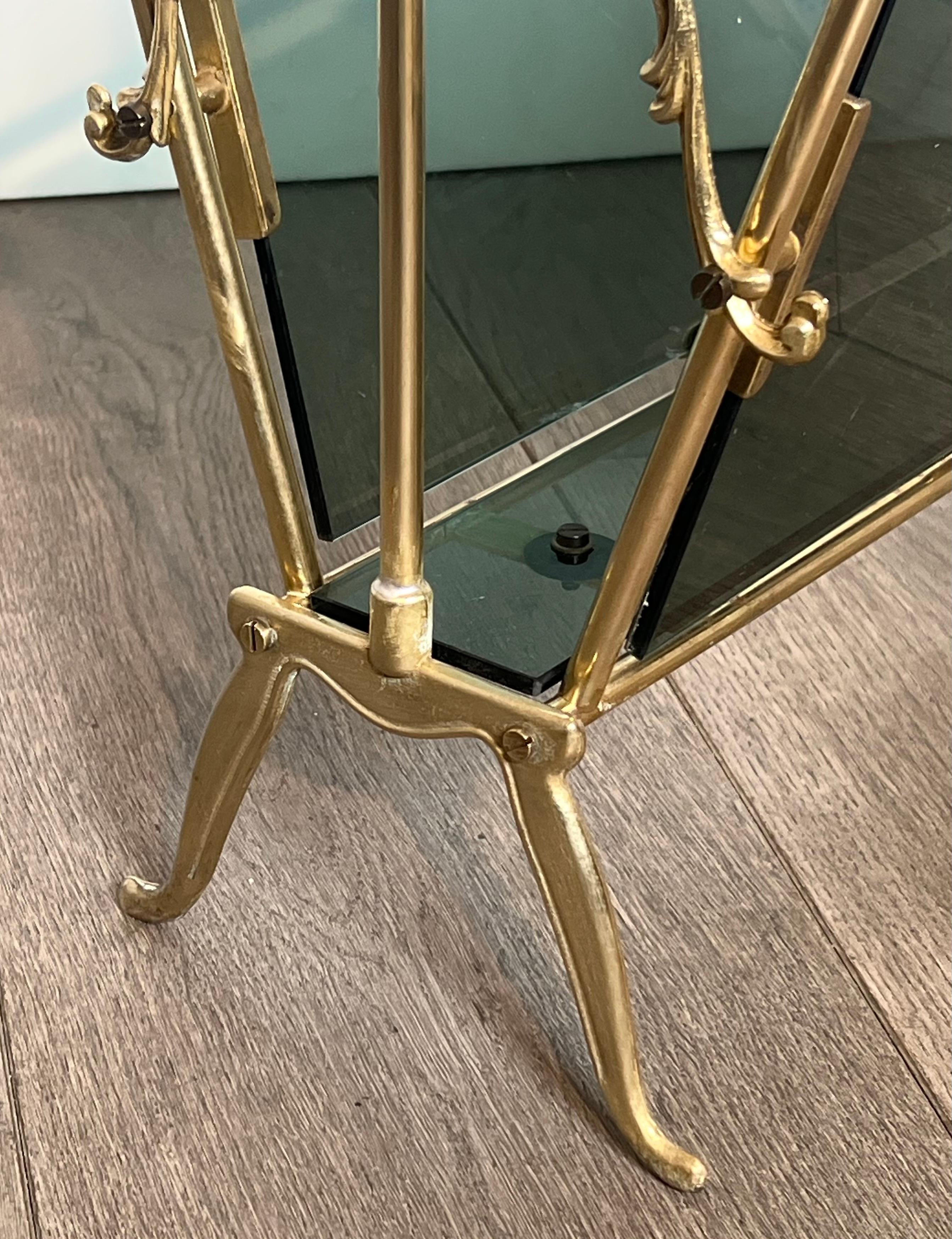 Portariviste in ottone con vetro bluastro in vendita 4